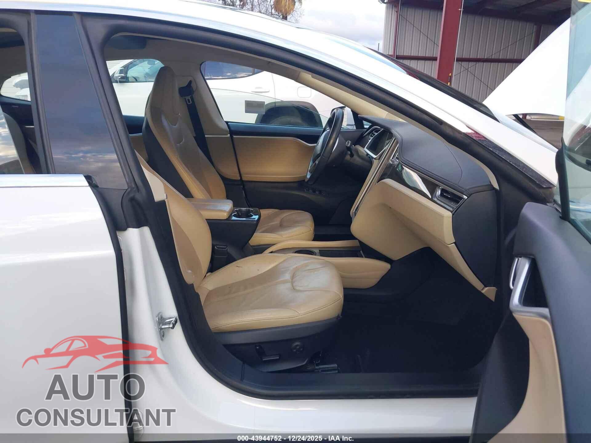 TESLA MODEL S 2013 - 5YJSA1CN7DFP04531