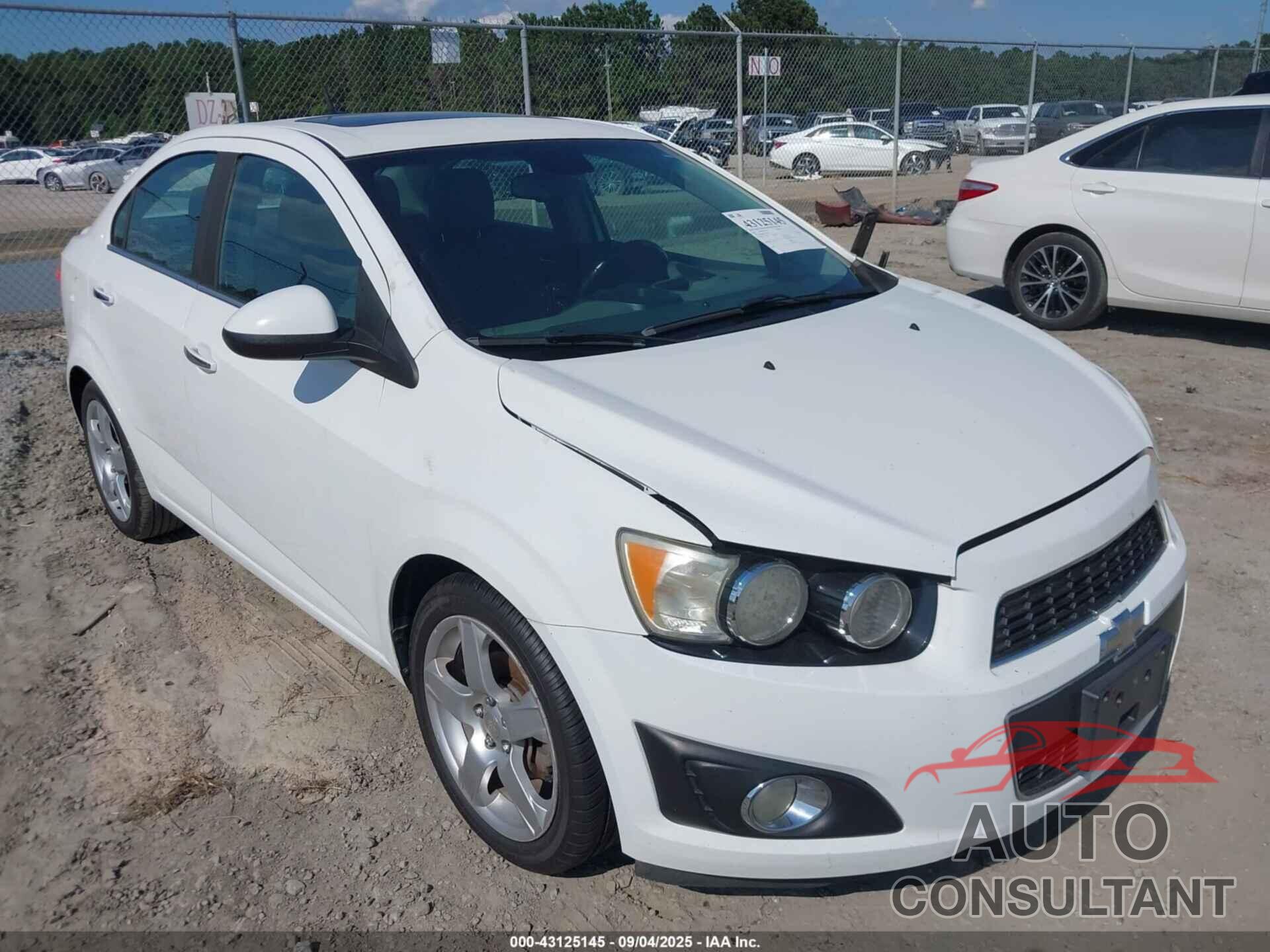 CHEVROLET SONIC 2013 - 1G1JE5SB1D4164091