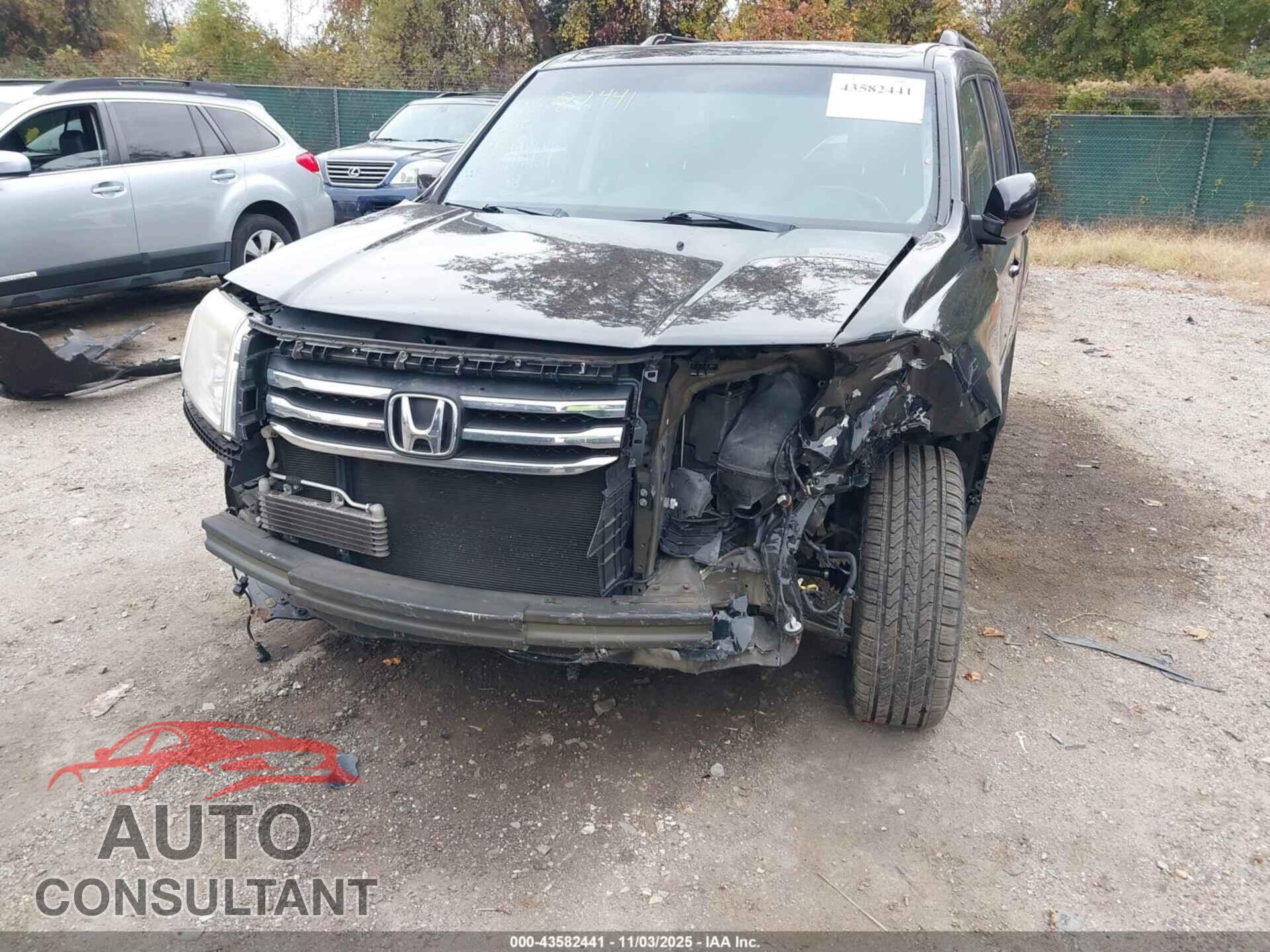 HONDA PILOT 2015 - 5FNYF4H94FB036750