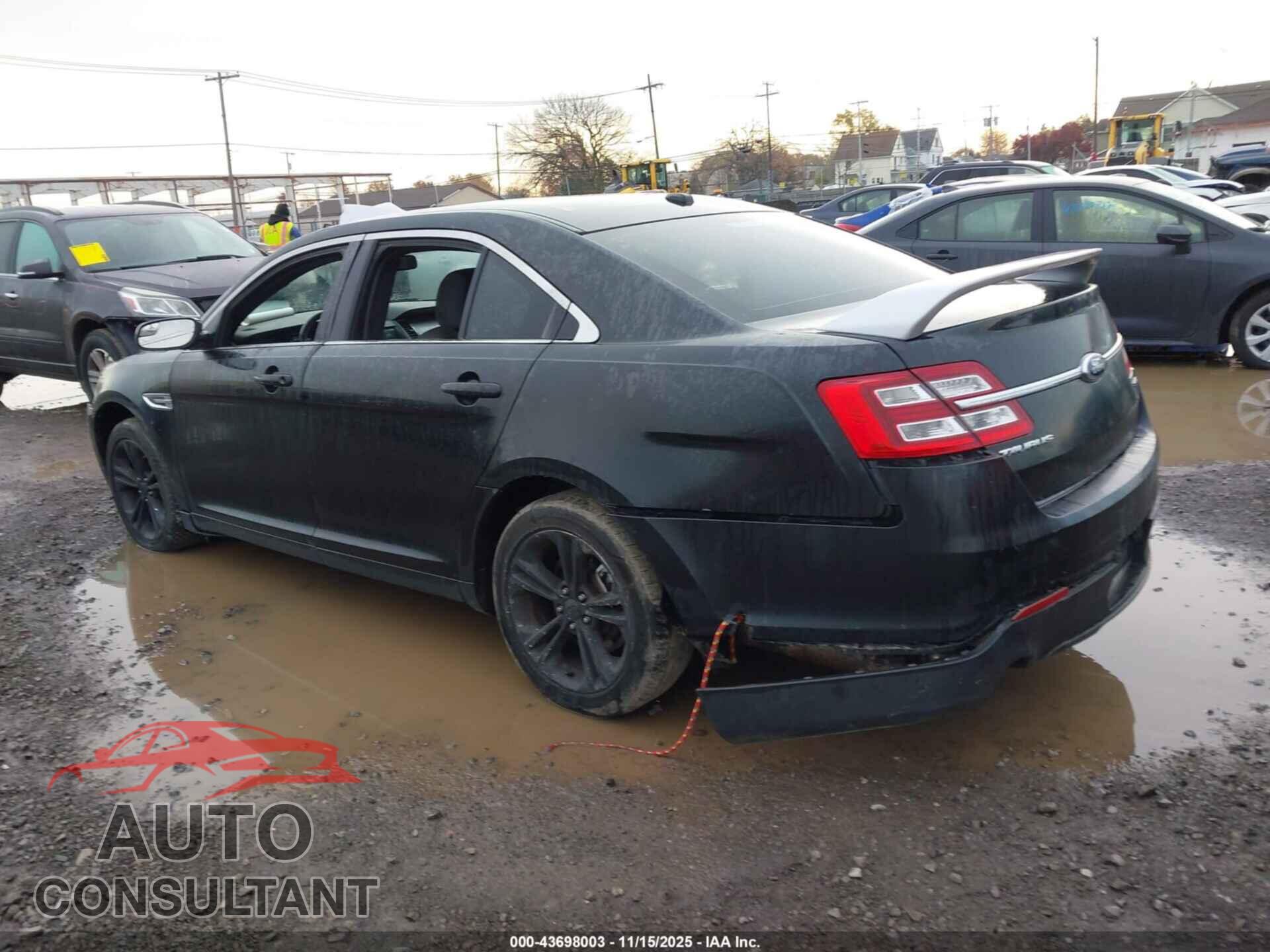 FORD TAURUS 2013 - 1FAHP2E84DG228997