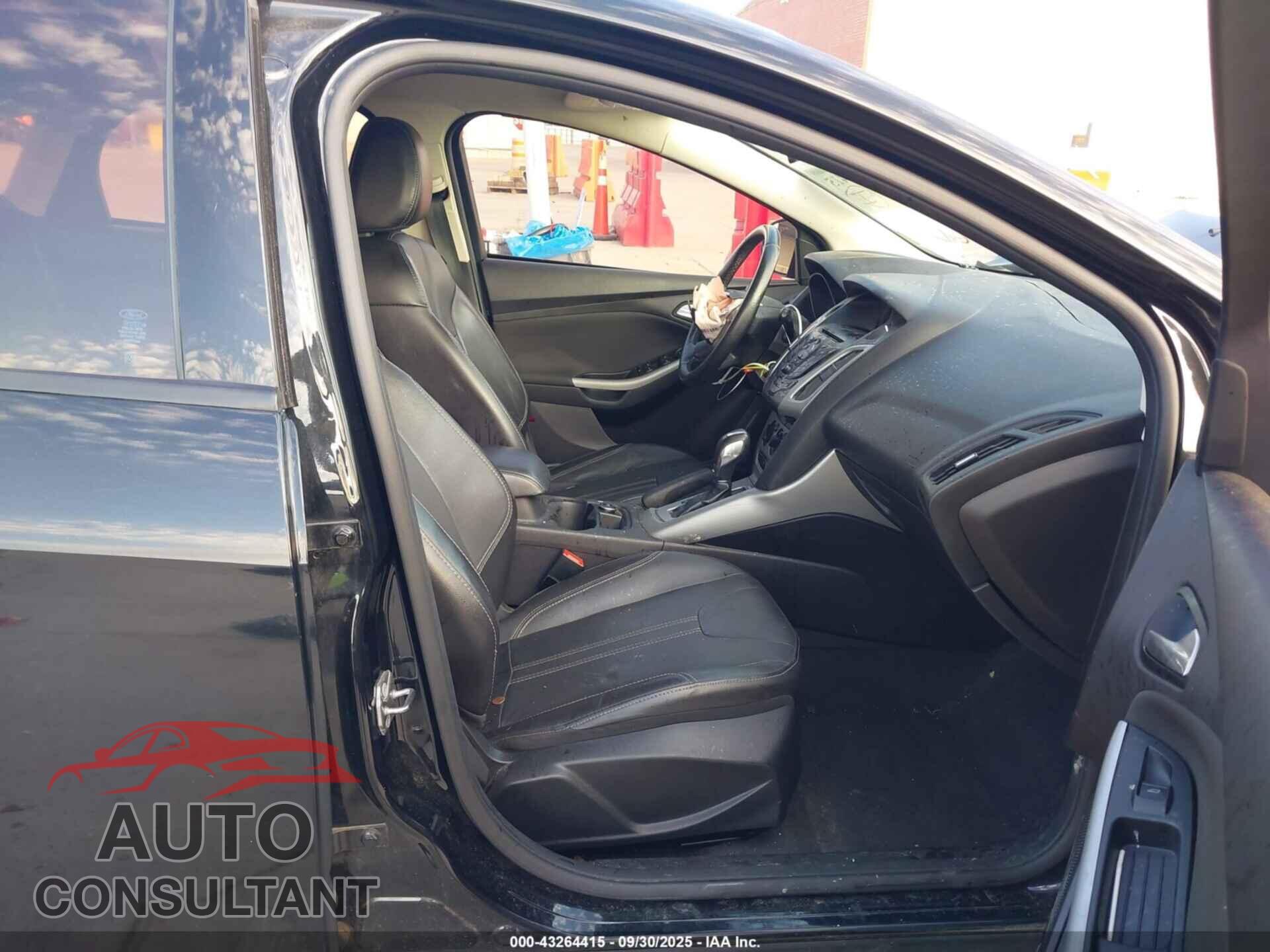 FORD FOCUS 2014 - 1FADP3K2XEL320886