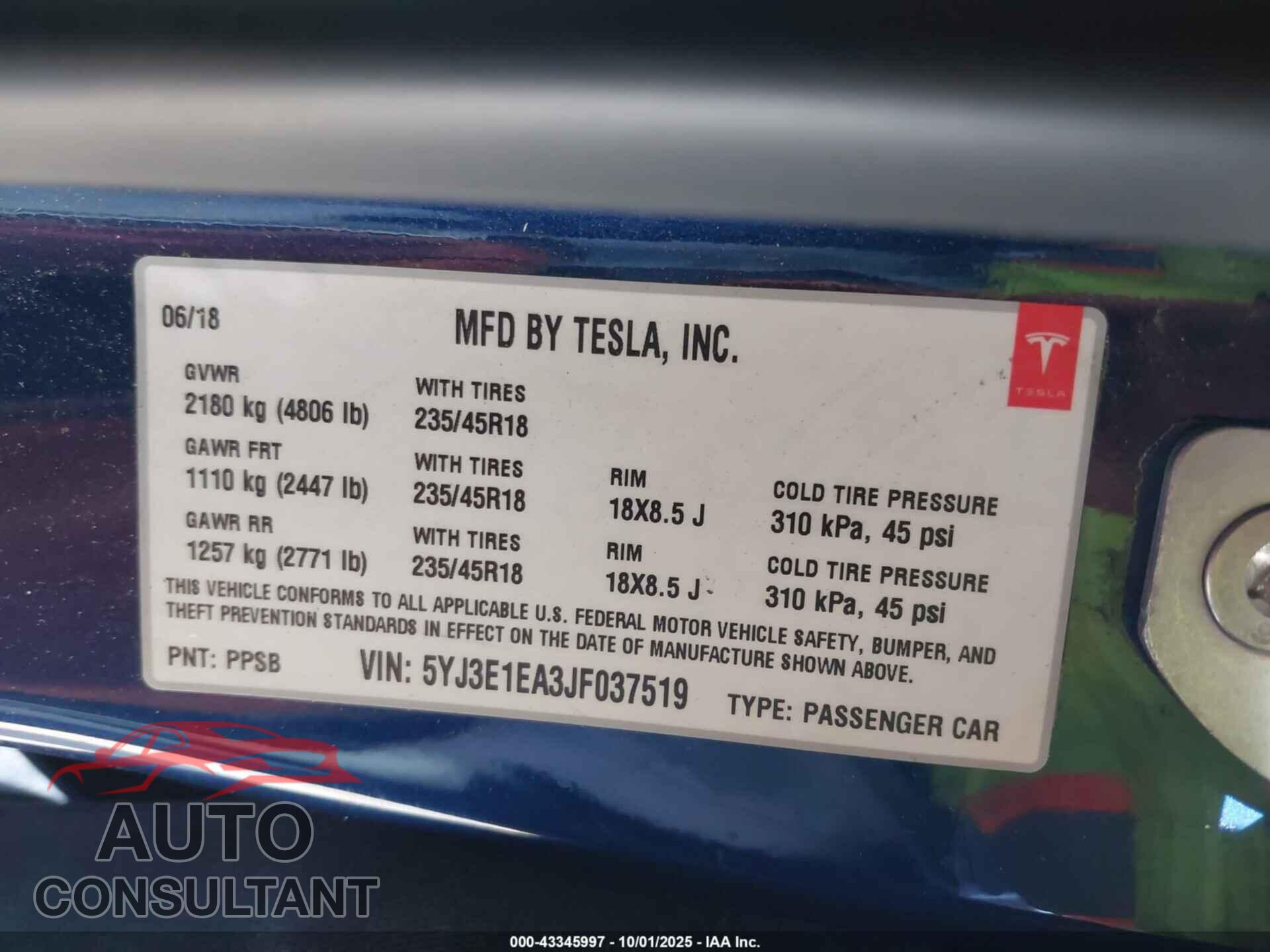 TESLA MODEL 3 2018 - 5YJ3E1EA3JF037519