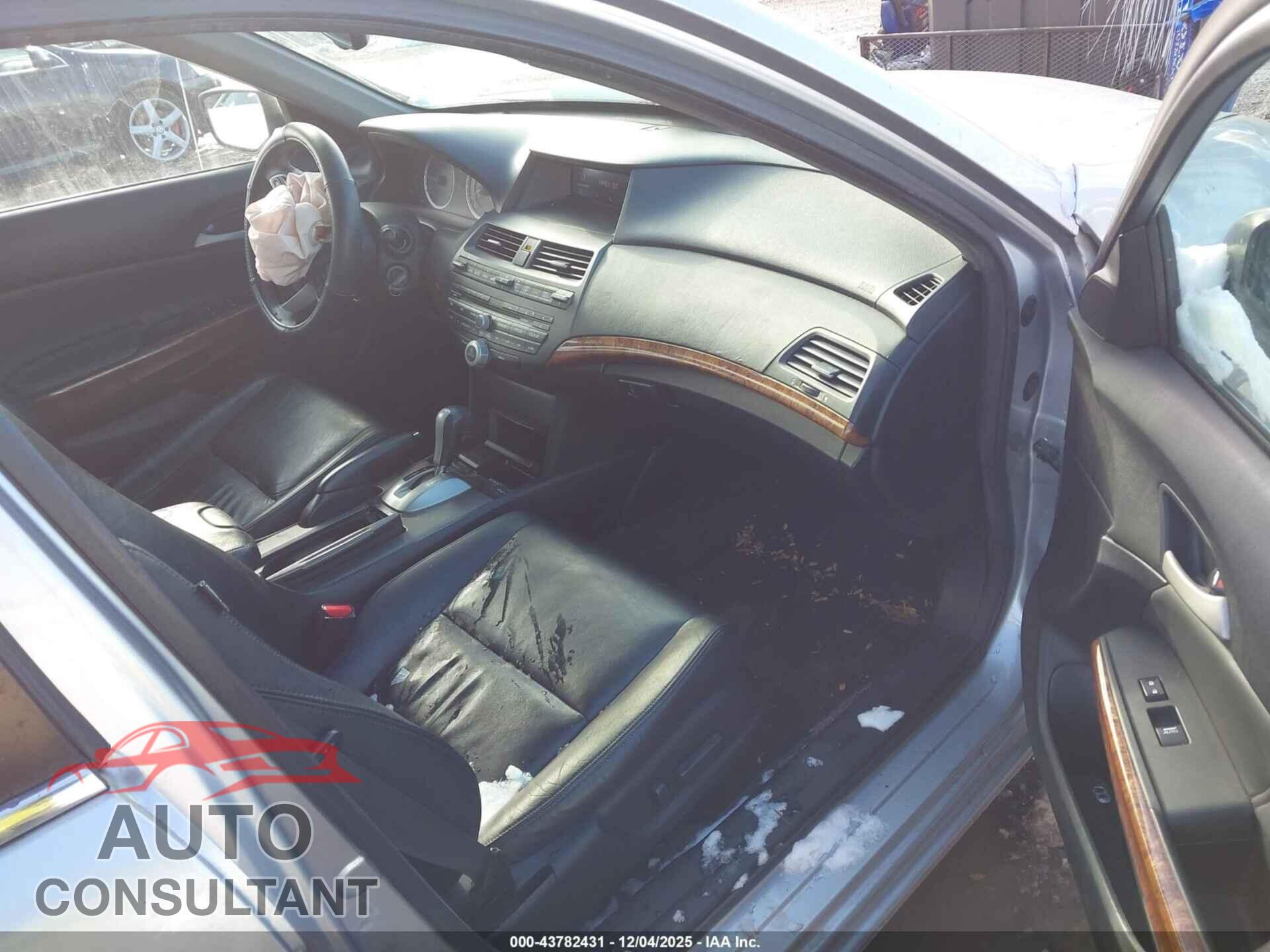 HONDA ACCORD 2012 - 1HGCP2F8XCA100401