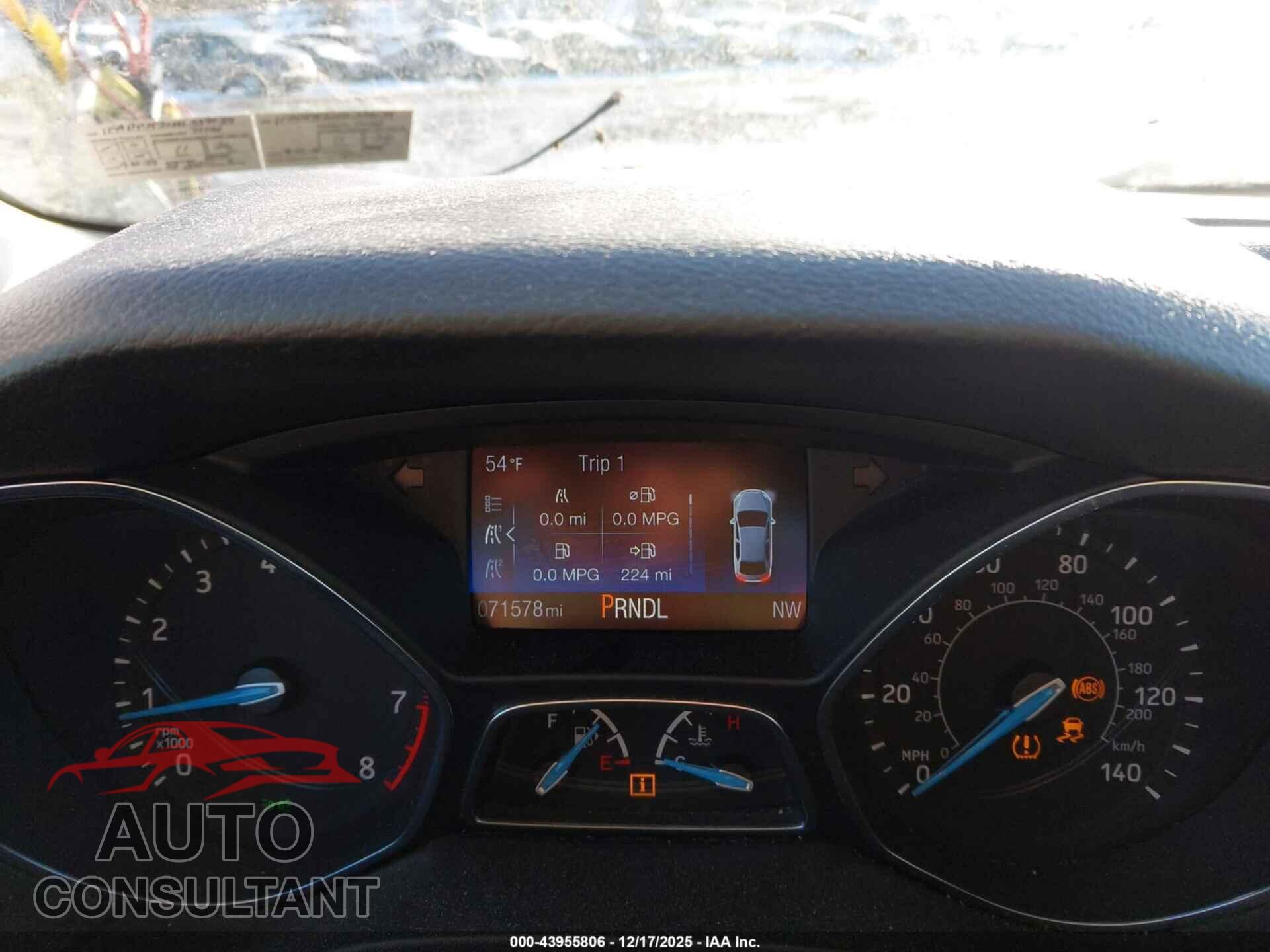 FORD FOCUS 2017 - 1FADP3F20HL339039