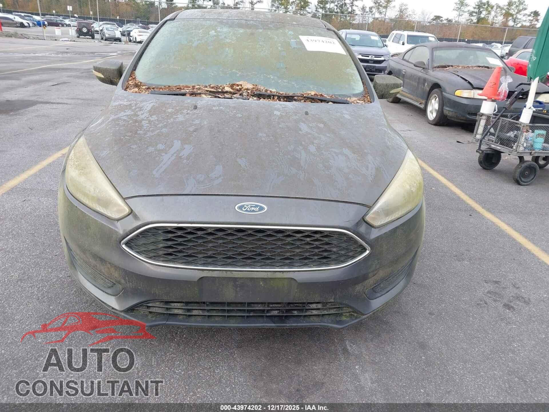 FORD FOCUS 2017 - 1FADP3F23HL208302