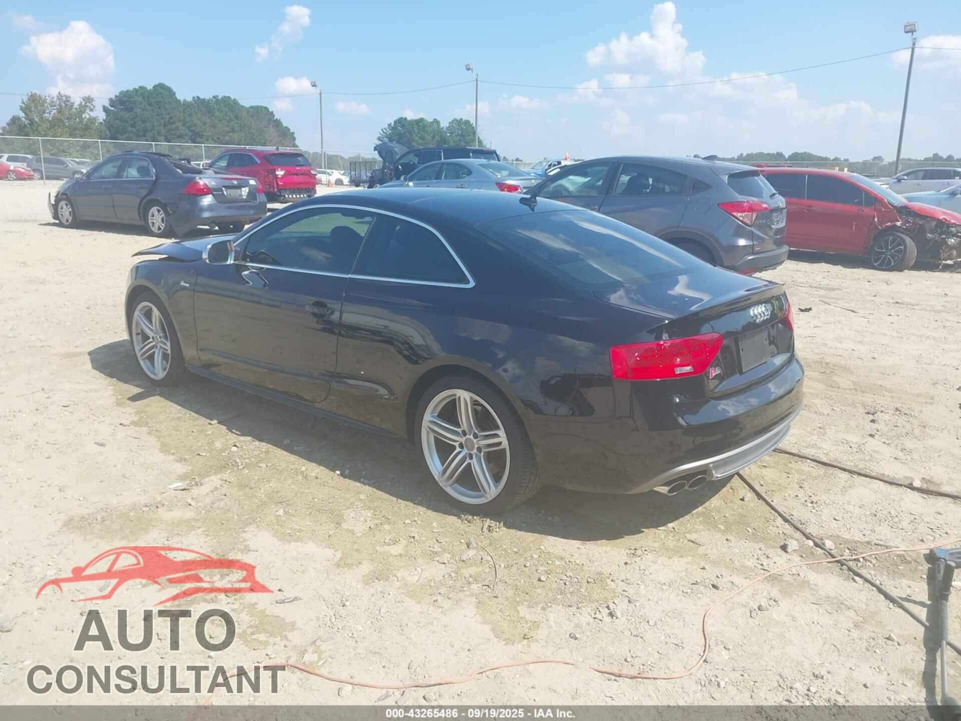 AUDI S5 2014 - WAUCGAFR7EA067066
