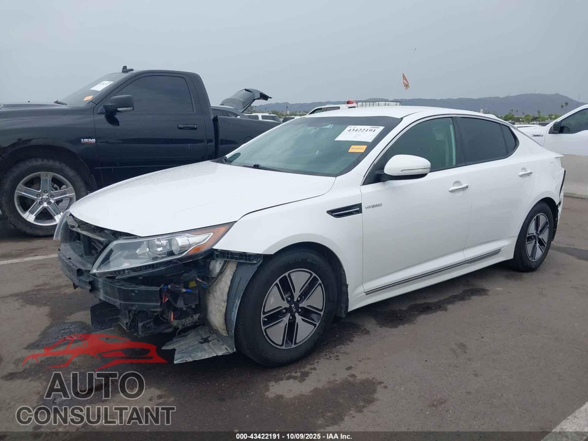 KIA OPTIMA HYBRID 2013 - KNAGM4AD8D5042059