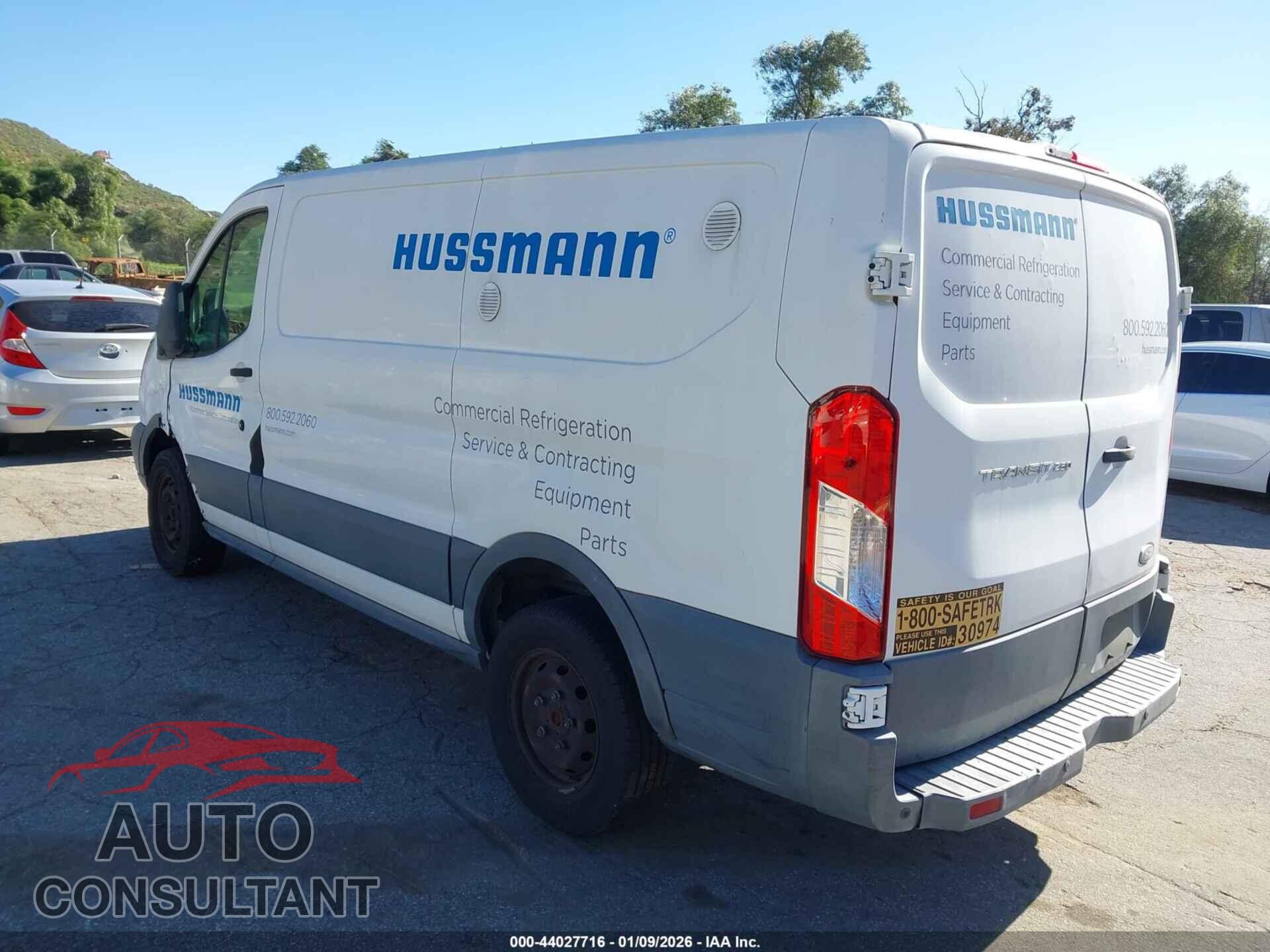 FORD TRANSIT-250 2015 - 1FTNR1YM6FKB09357