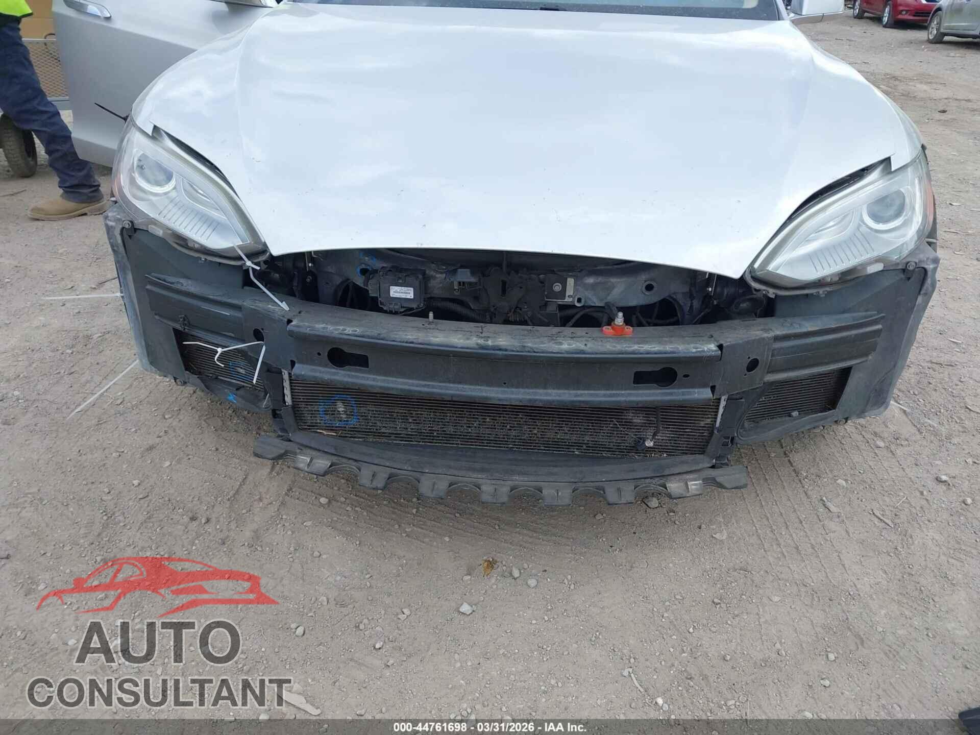 TESLA MODEL S 2013 - 5YJSA1DPXDFP13062