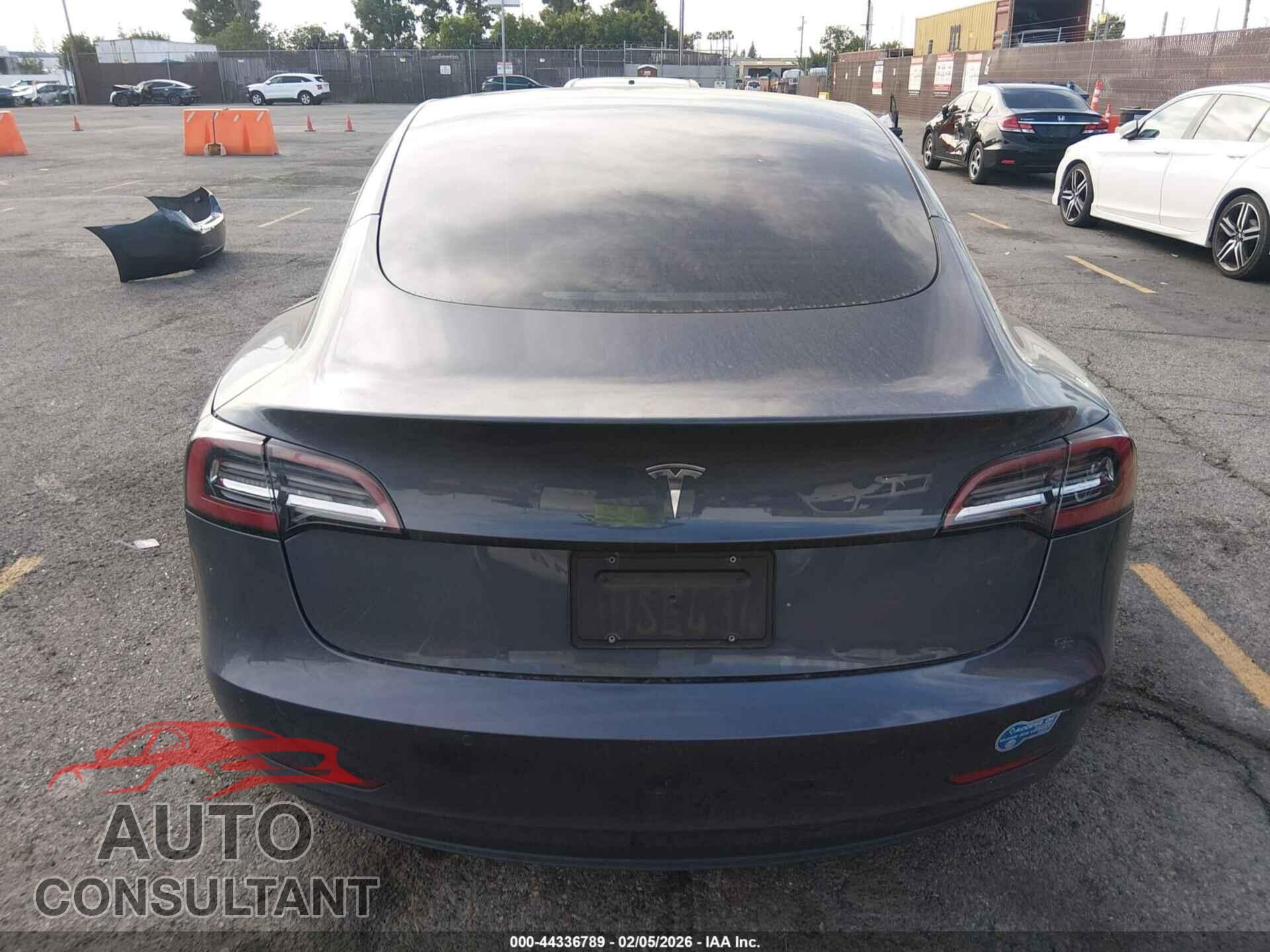 TESLA MODEL 3 2021 - 5YJ3E1EA4MF876003
