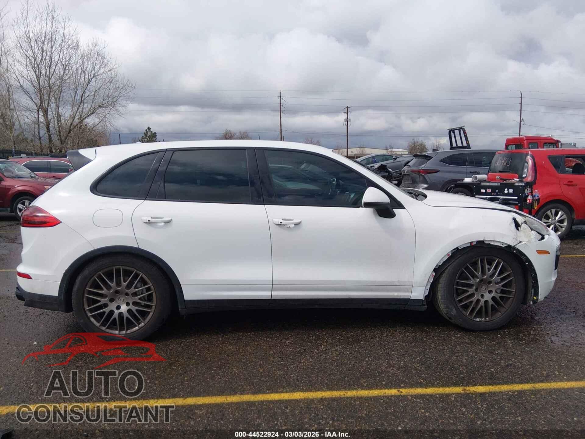 PORSCHE CAYENNE 2016 - WP1AB2A28GLA96350