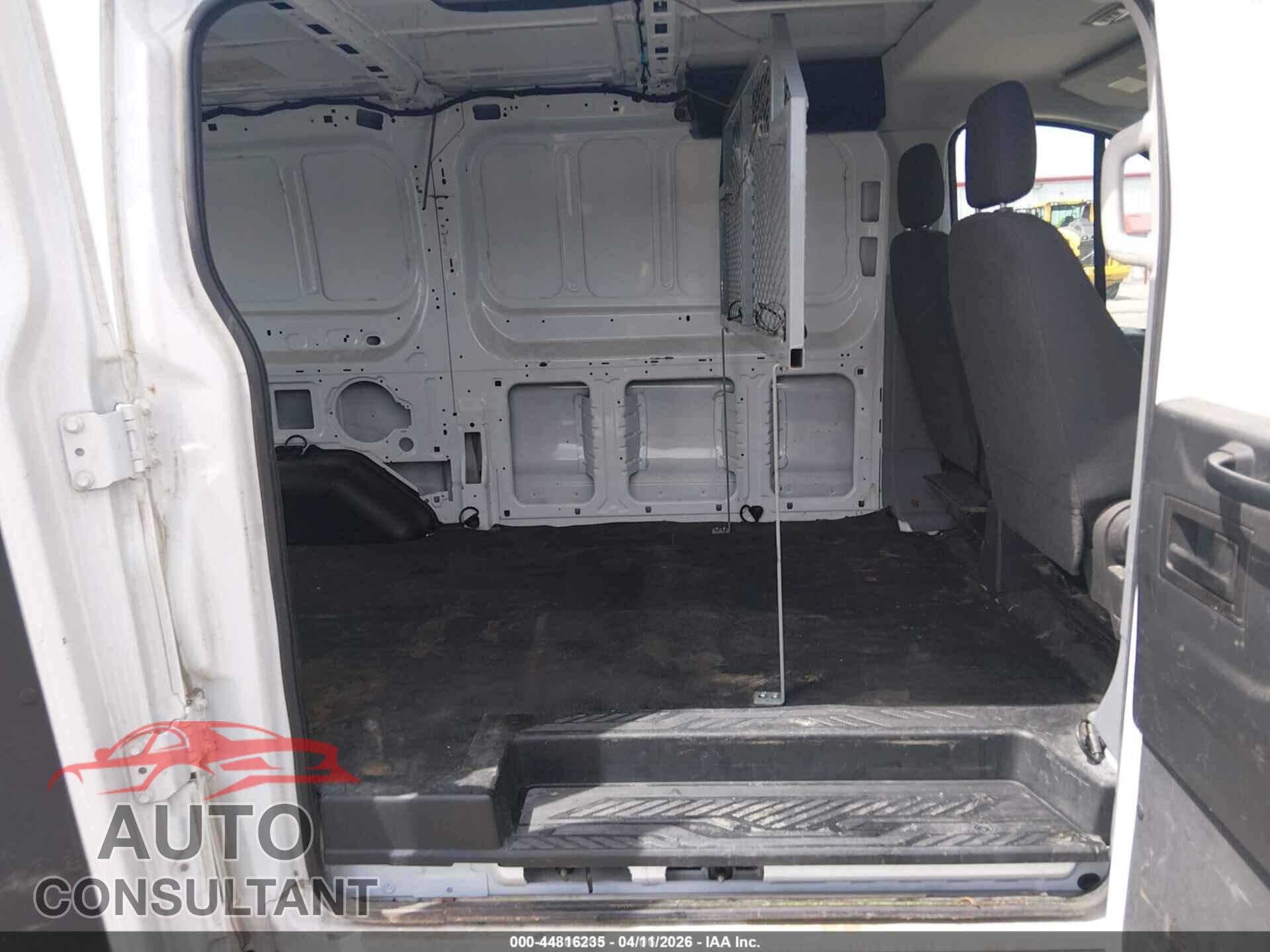 FORD TRANSIT-150 2015 - 1FTNE1ZM2FKB10032
