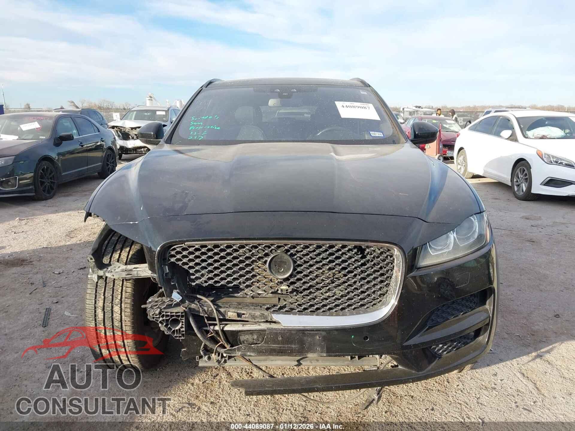 JAGUAR F-PACE 2017 - SADCK2BV9HA895543