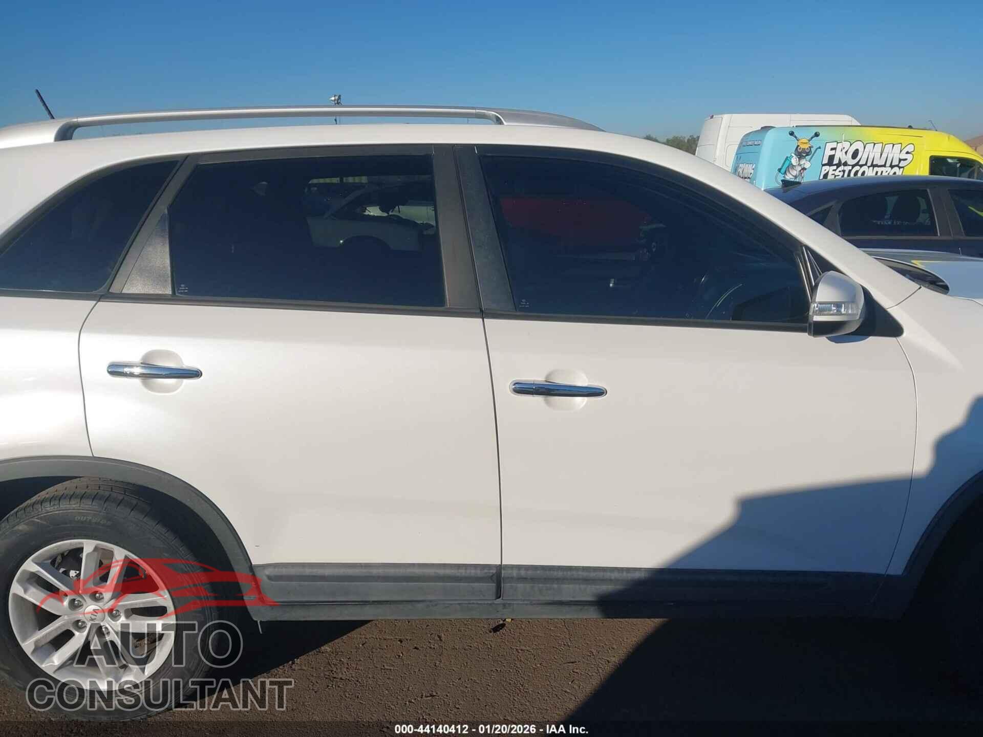 KIA SORENTO 2014 - 5XYKTDA66EG518111