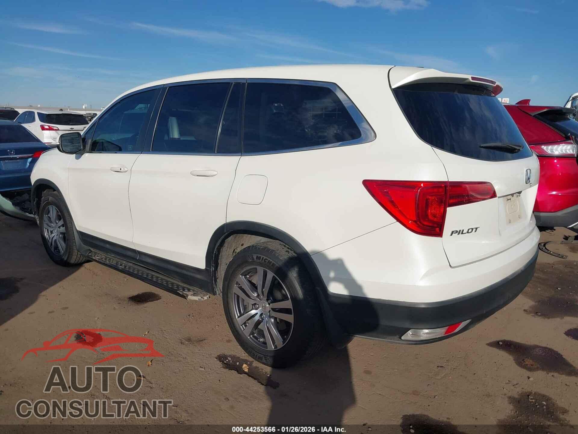HONDA PILOT 2017 - 5FNYF5H30HB027970