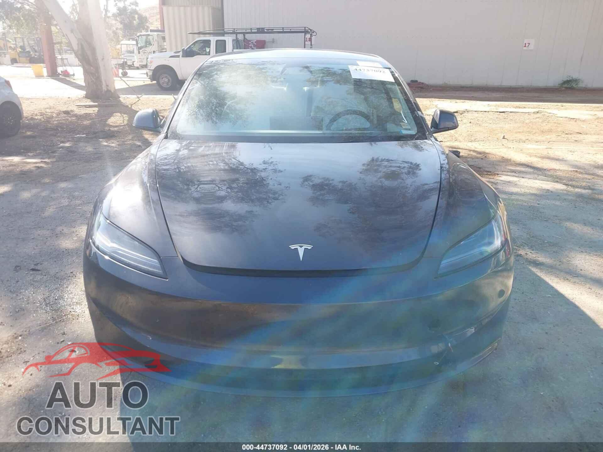 TESLA MODEL 3 2024 - 5YJ3E1EA3RF782220