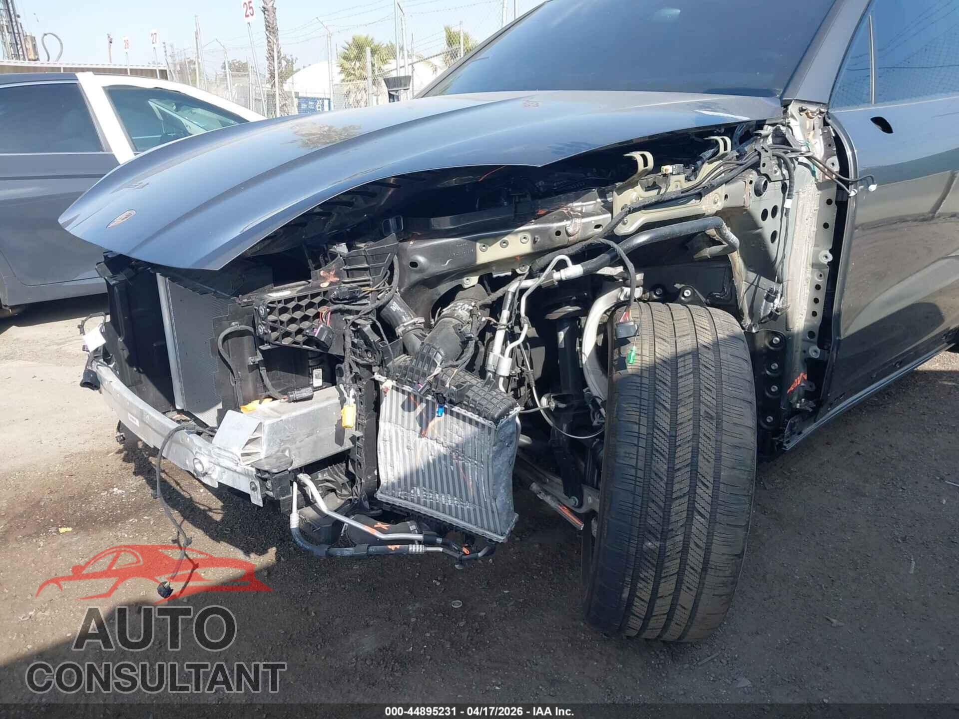 PORSCHE CAYENNE 2025 - WP1AA2AY3SDA02644