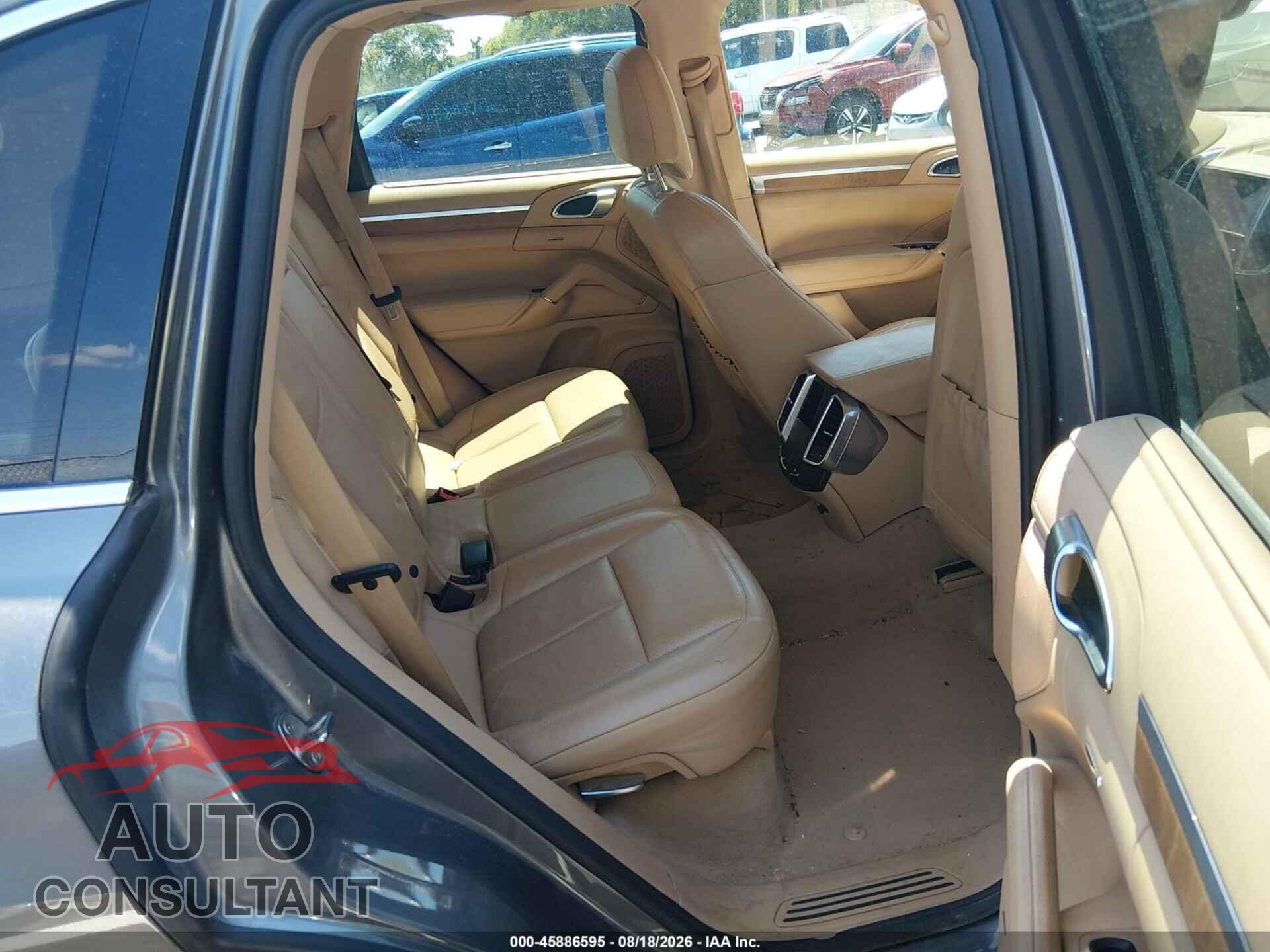 PORSCHE CAYENNE 2012 - WP1AA2A25CLA10540