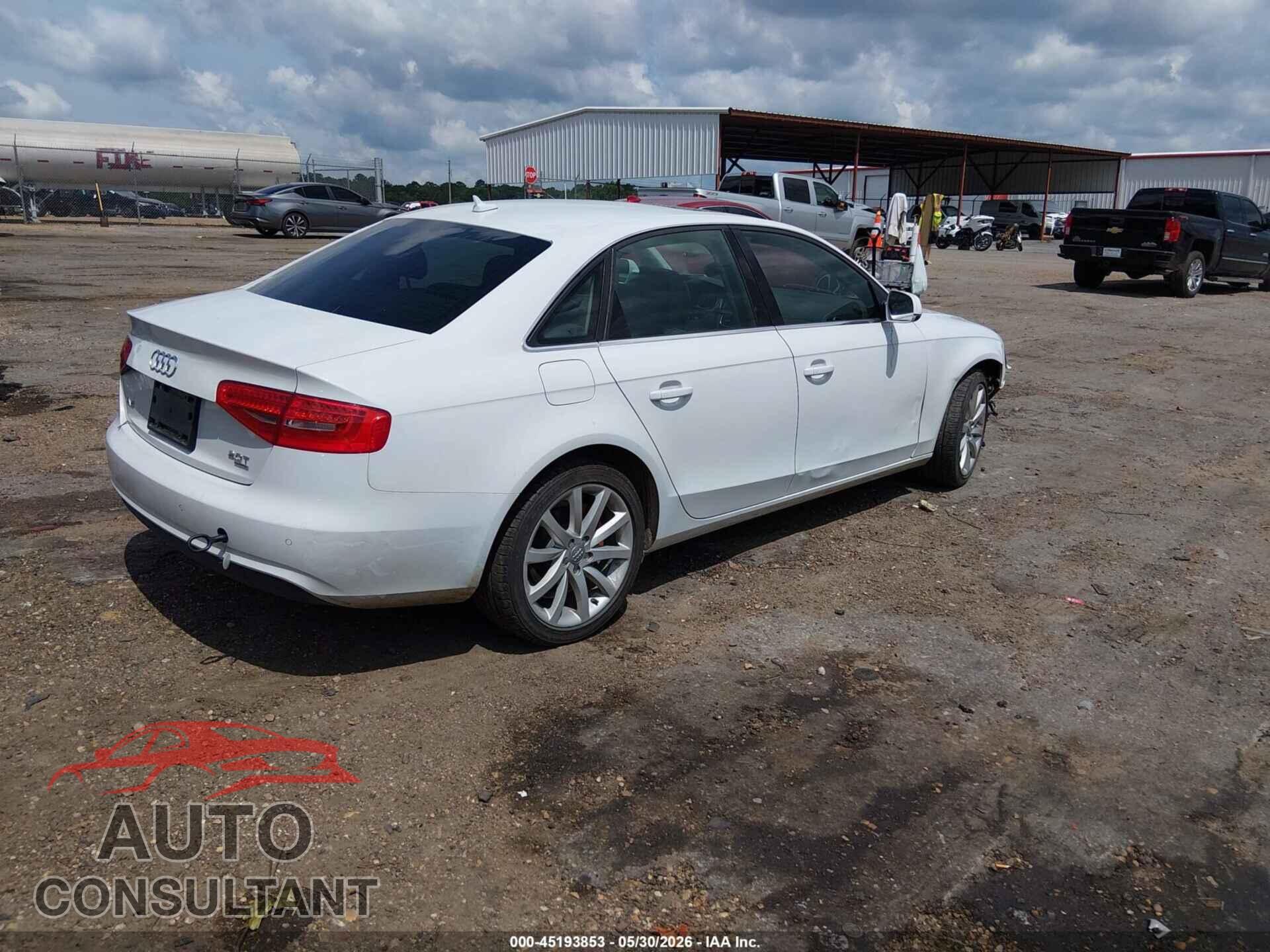 AUDI A4 2013 - WAUFFAFL8DA143629