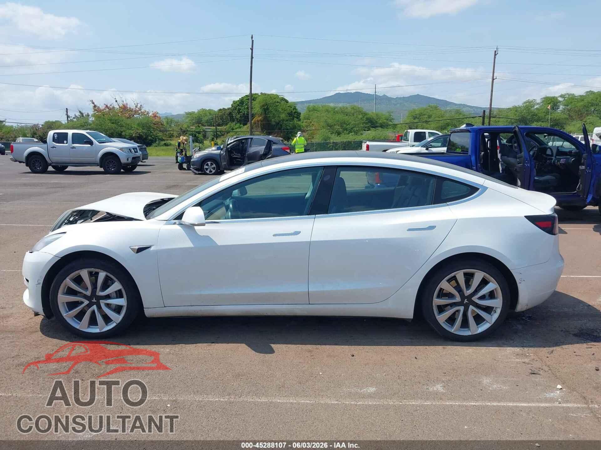 TESLA MODEL 3 2018 - 5YJ3E1EA6JF126470