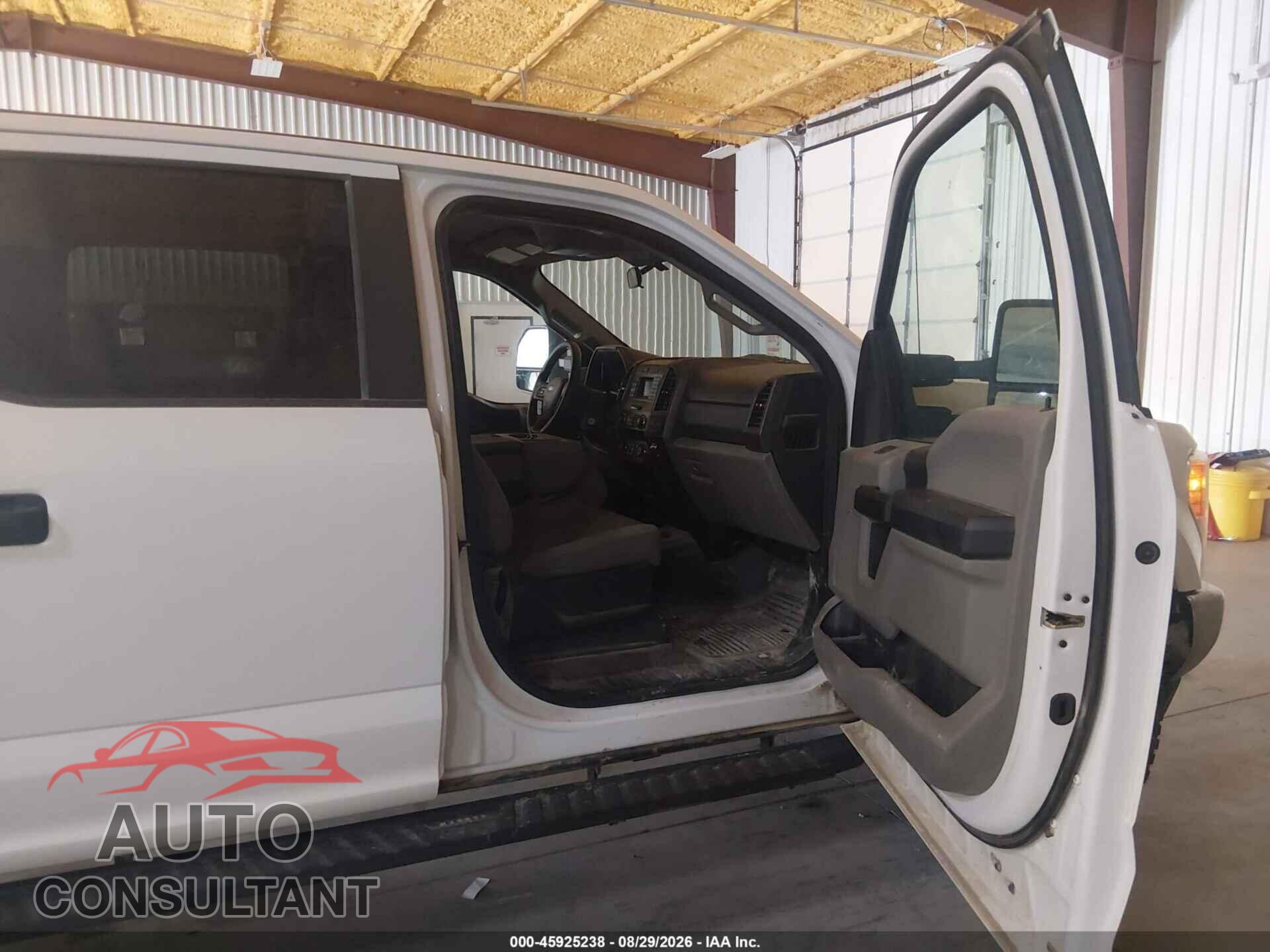 FORD F-250 2017 - 1FT7W2B60HED73015