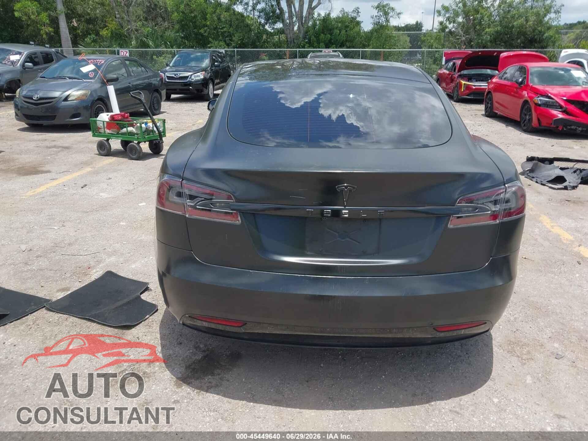 TESLA MODEL S 2017 - 5YJSA1E23HF229582