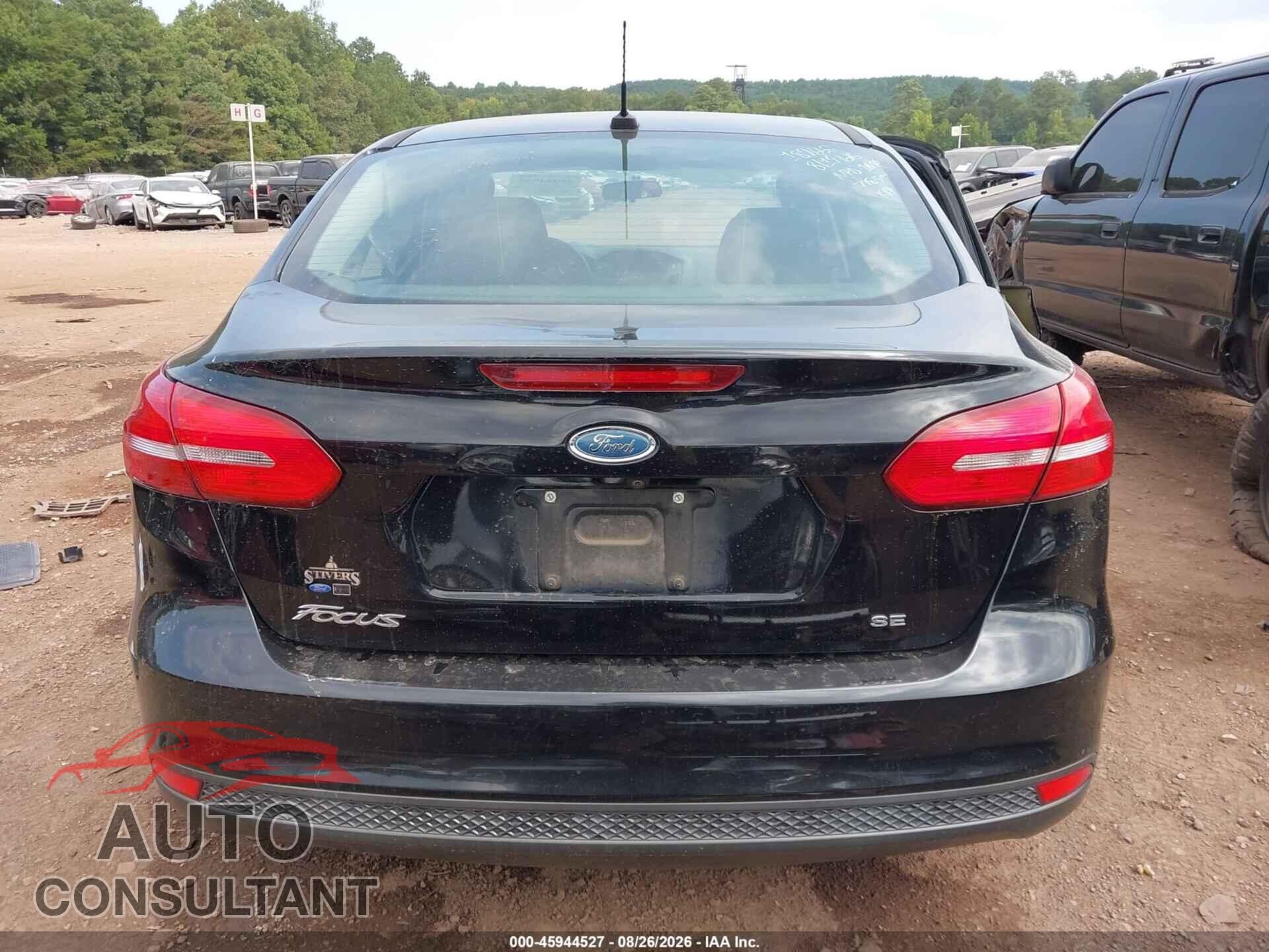 FORD FOCUS 2017 - 1FADP3F22HL345702
