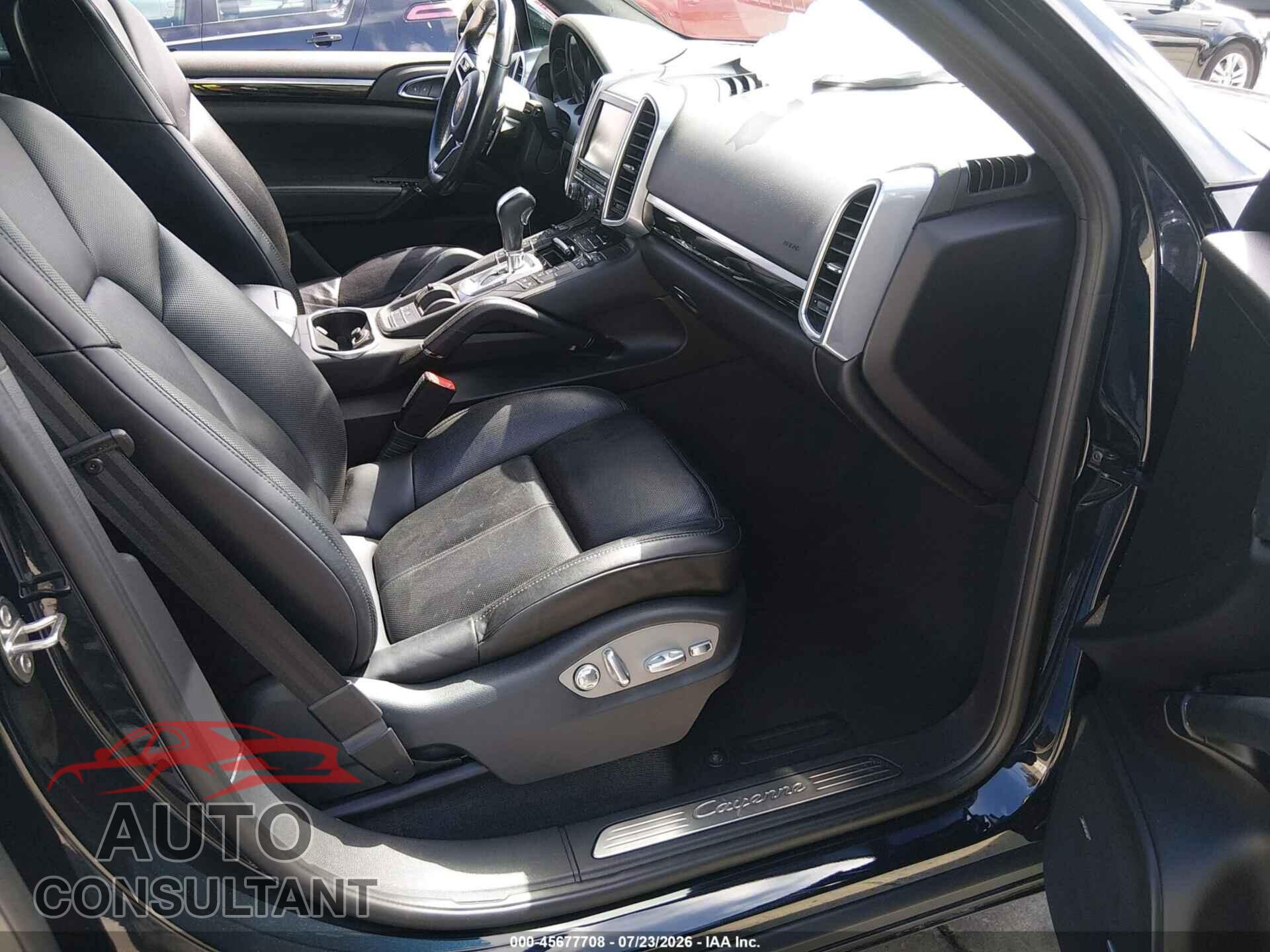 PORSCHE CAYENNE 2016 - WP1AA2A27GLA09346