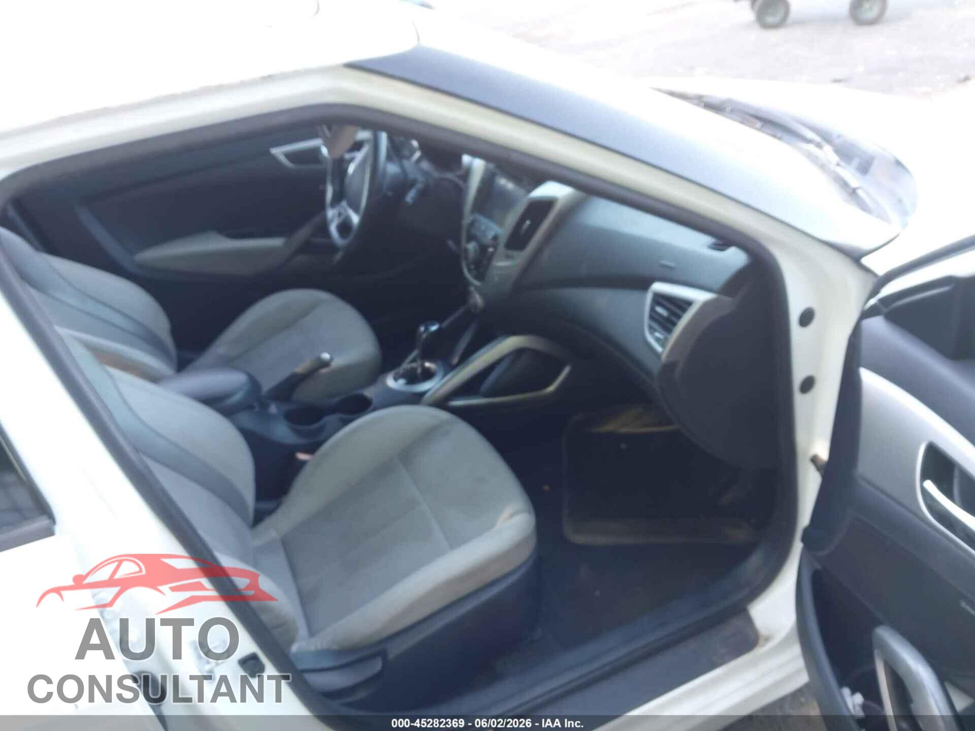 HYUNDAI VELOSTER 2013 - KMHTC6AD2DU097592