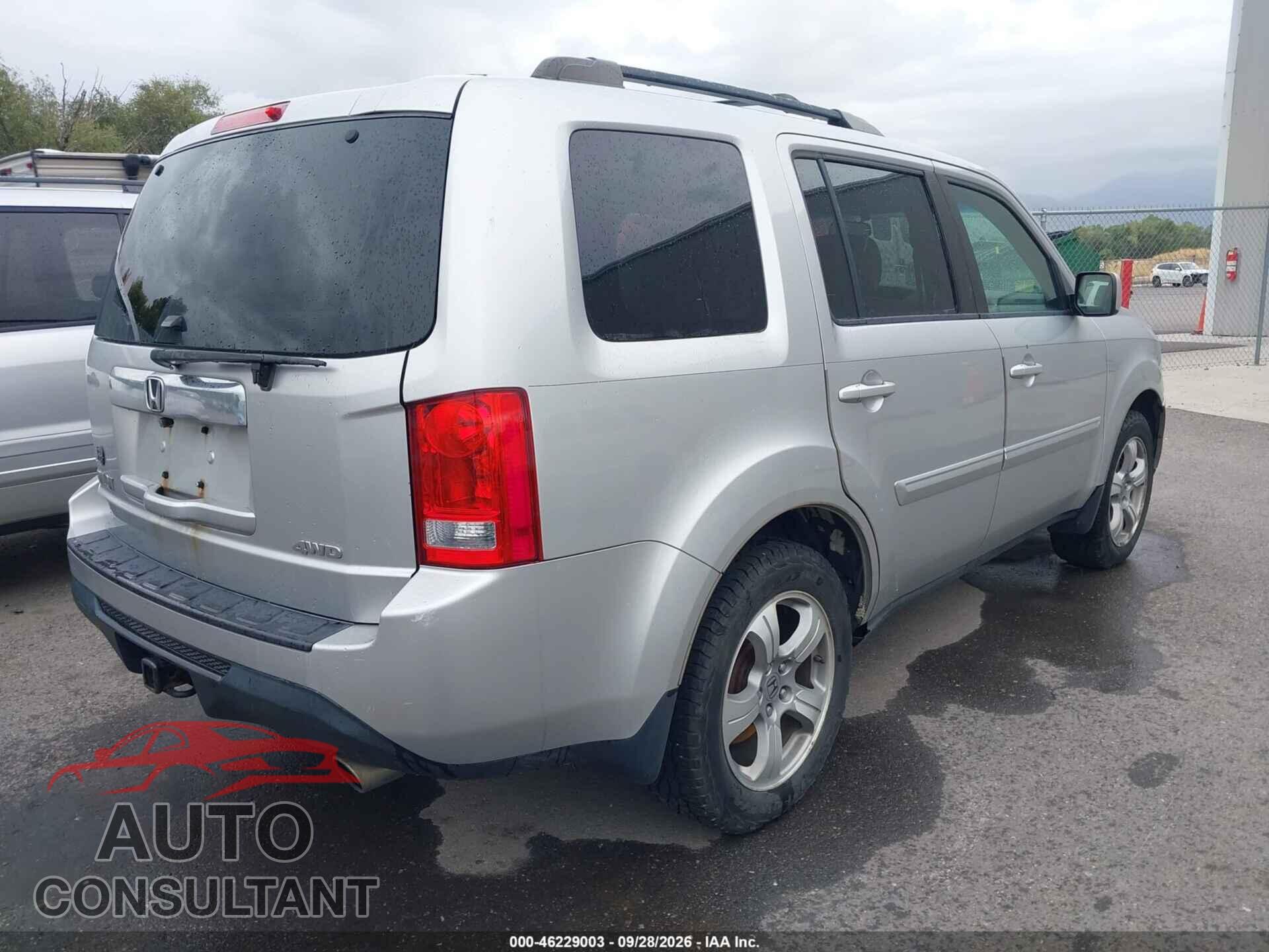 HONDA PILOT 2012 - 5FNYF4H48CB086521