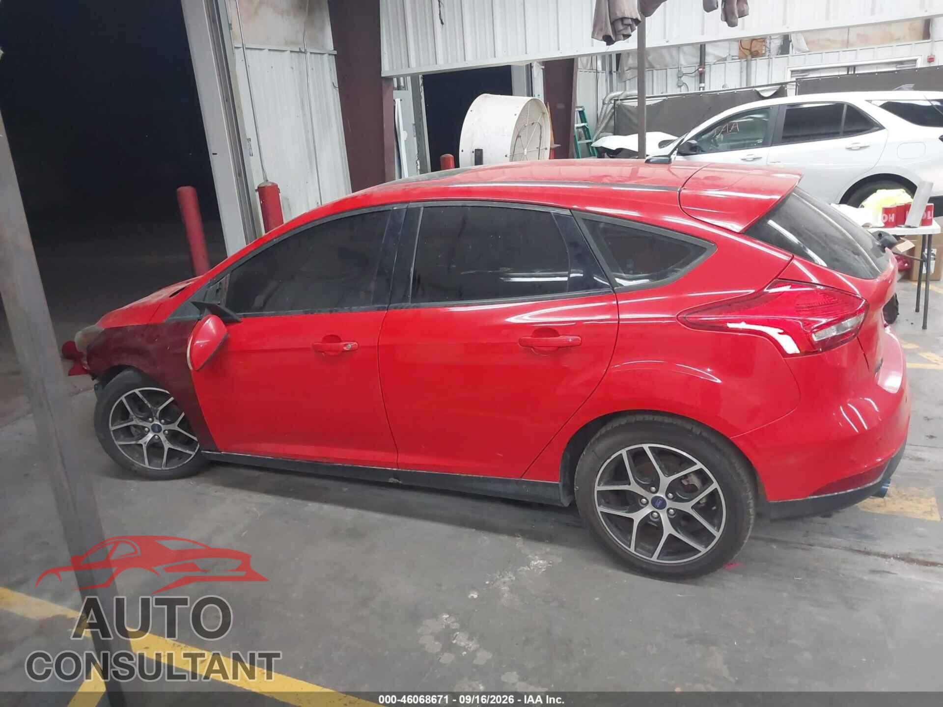 FORD FOCUS 2017 - 1FADP3M21HL295295