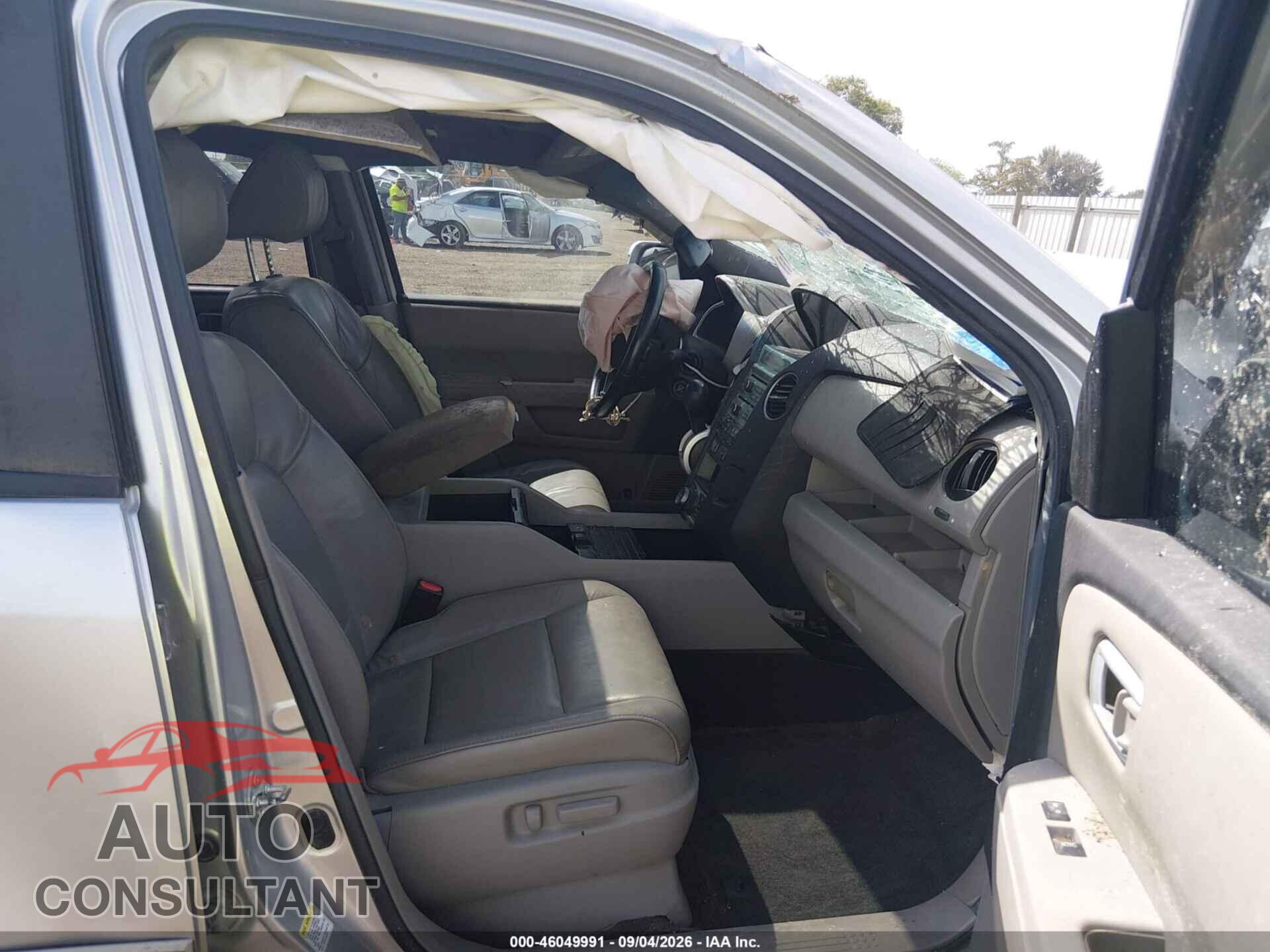 HONDA PILOT 2011 - 5FNYF4H99BB100596