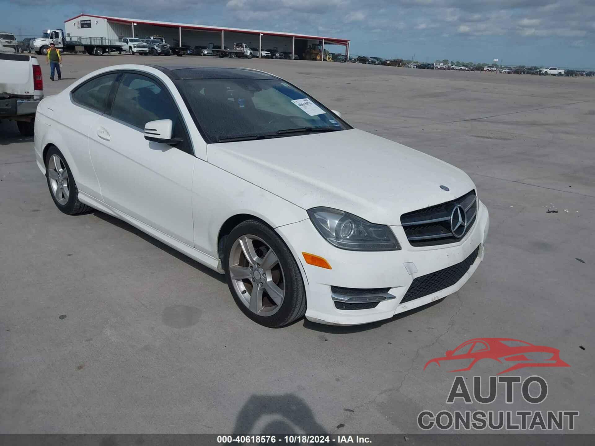 MERCEDES-BENZ C 250 2015 - WDDGJ4HB0FG440735