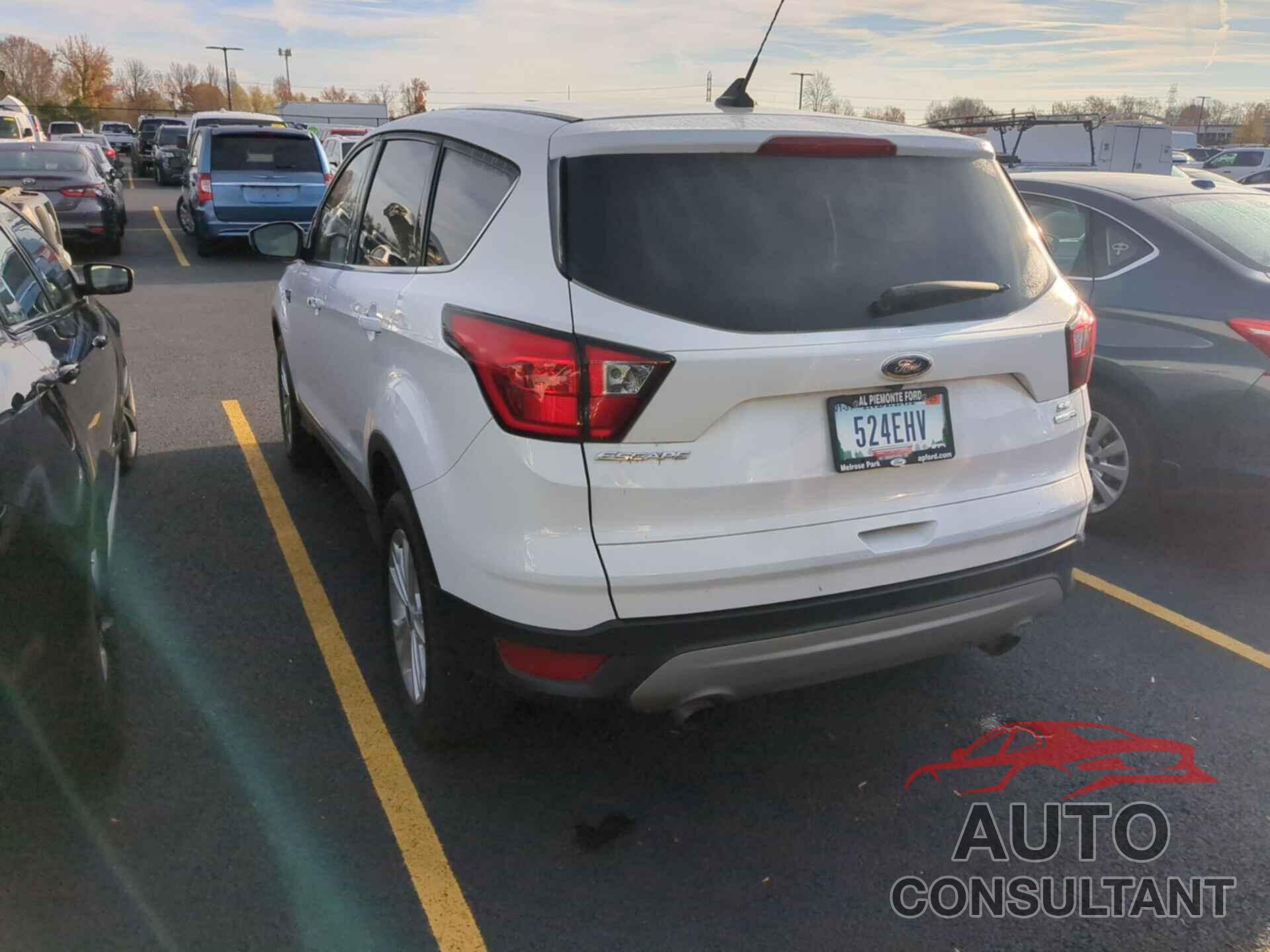 FORD ESCAPE 2019 - 1FMCU9GD2KUB14765