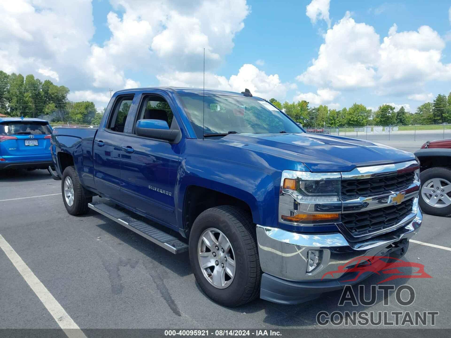 CHEVROLET SILVERADO 1500 2018 - 1GCVKREH2JZ208946