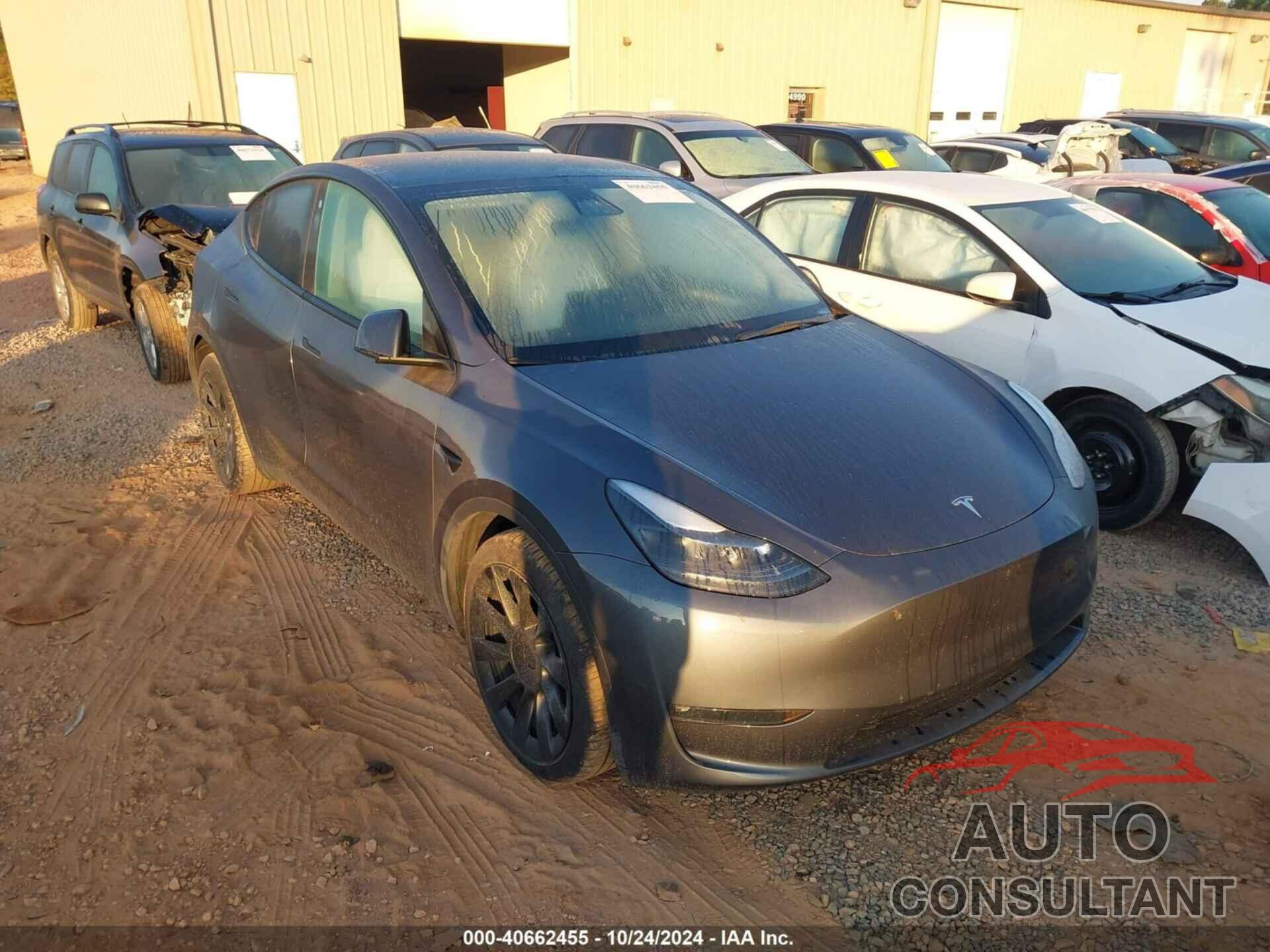 TESLA MODEL Y 2023 - 7SAYGDEE2PF754624