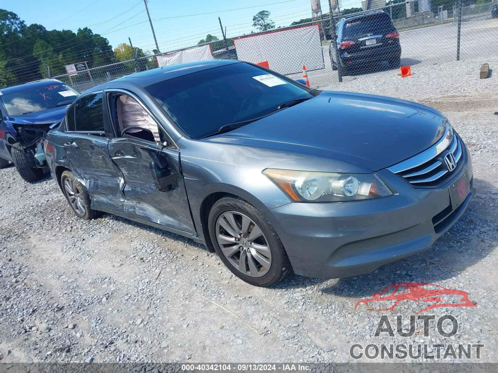 HONDA ACCORD 2011 - 1HGCP2F83BA100092