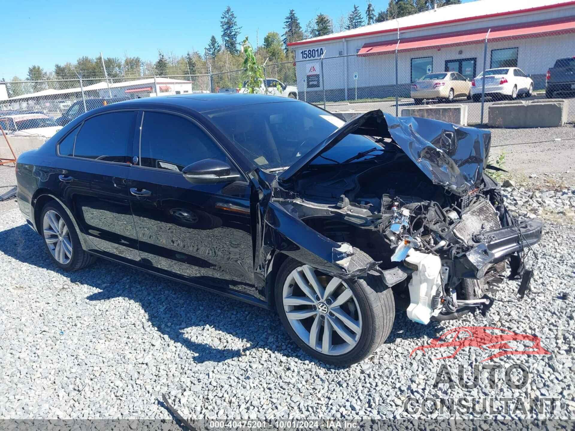 VOLKSWAGEN PASSAT 2019 - 1VWLA7A38KC009135