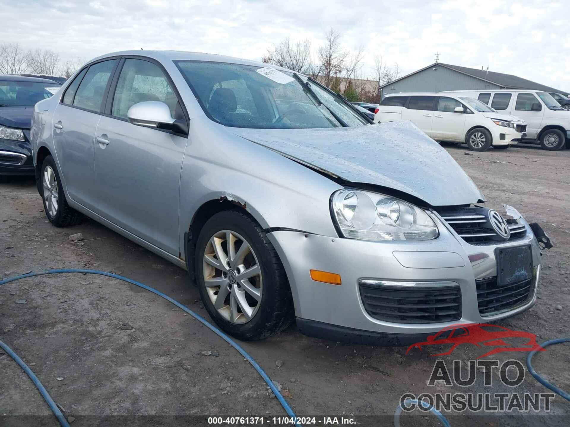VOLKSWAGEN JETTA 2010 - 3VWRX7AJ2AM120879