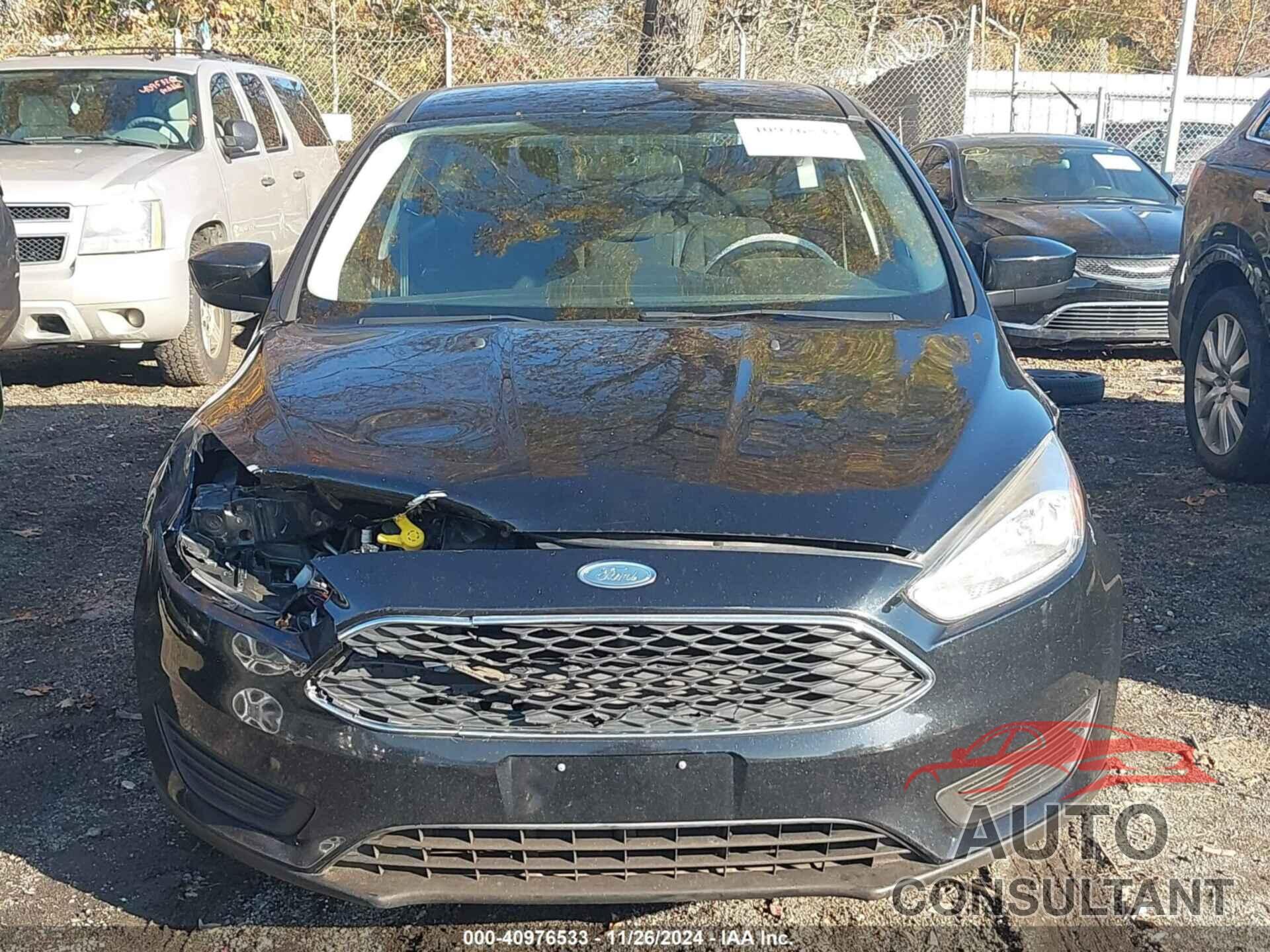 FORD FOCUS 2018 - 1FADP3K23JL307973