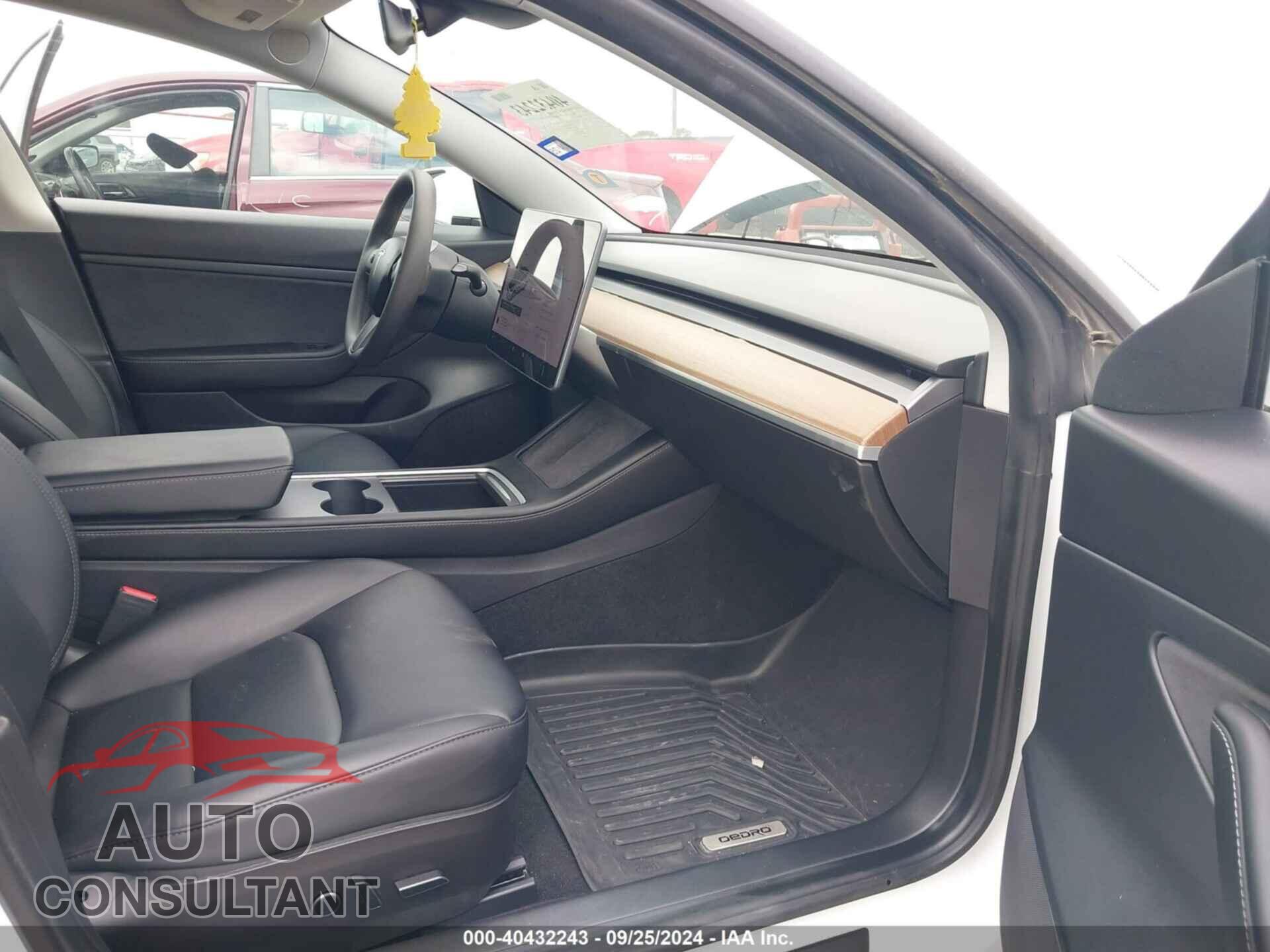 TESLA MODEL 3 2021 - 5YJ3E1EA6MF921992