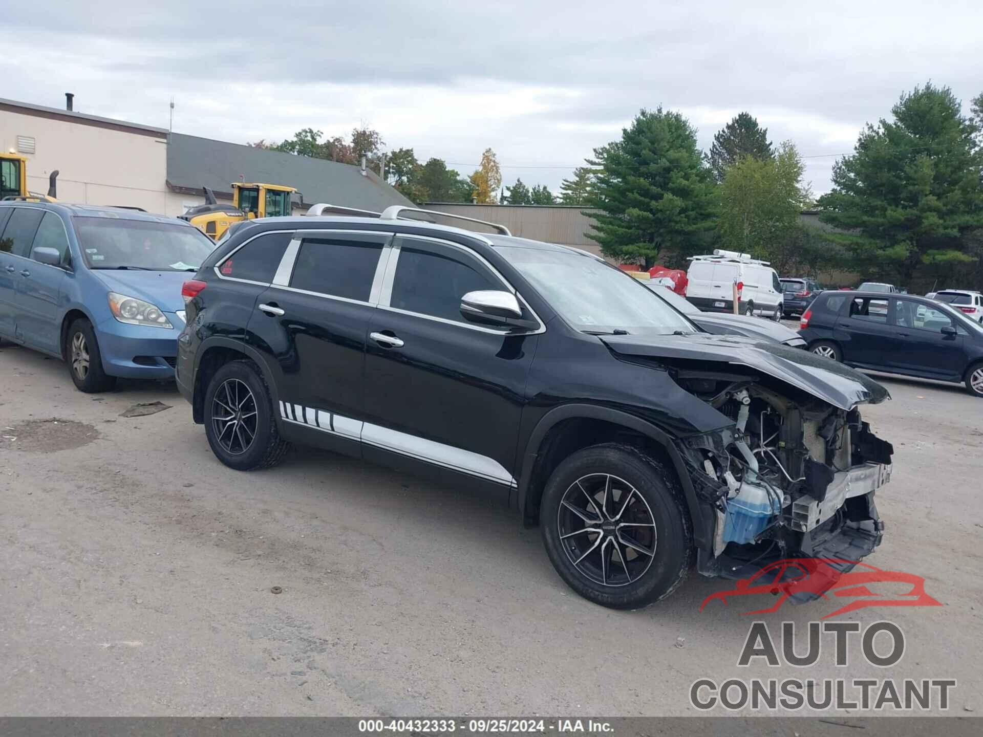 TOYOTA HIGHLANDER 2019 - 5TDJZRFH8KS989337