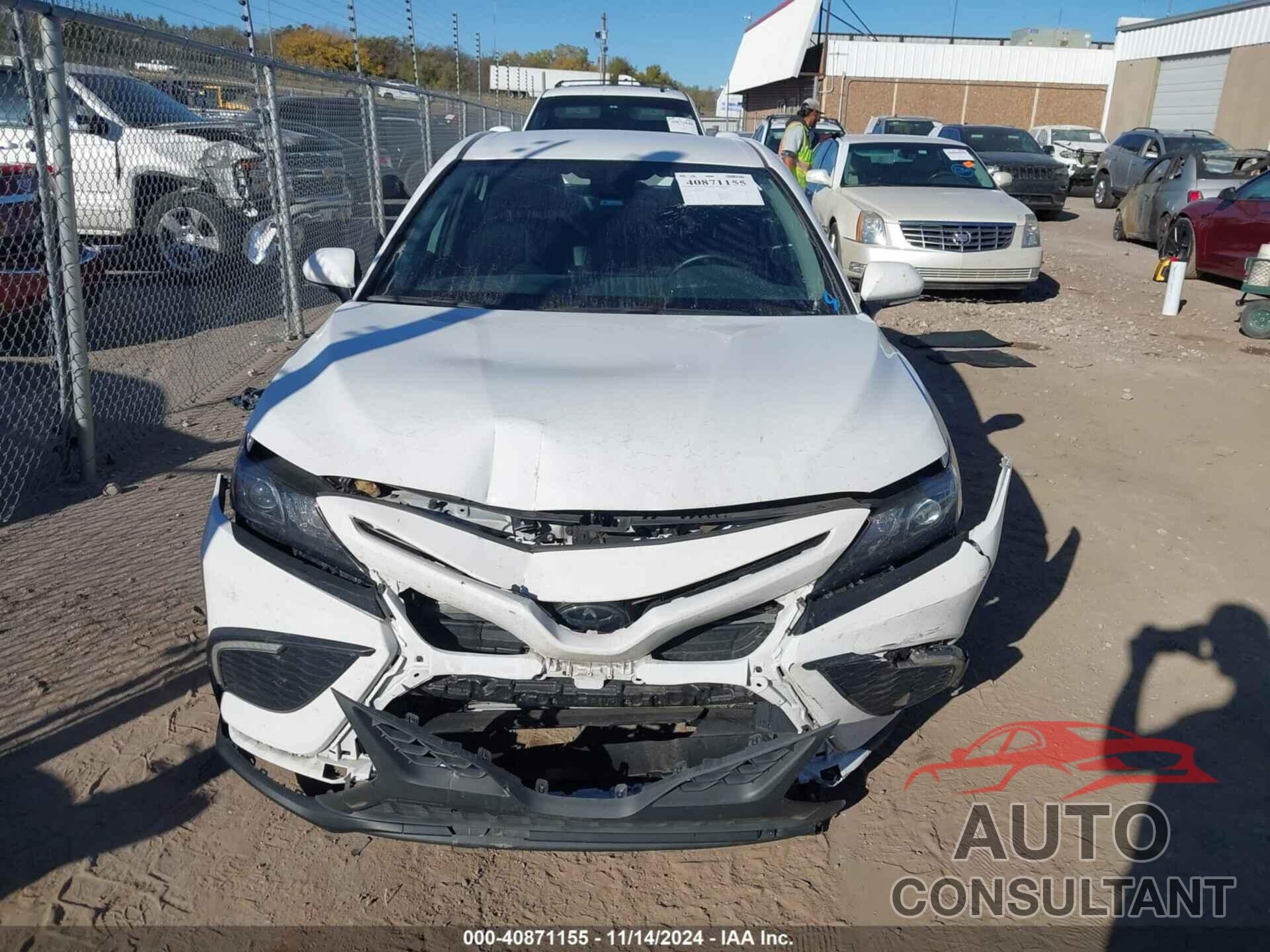 TOYOTA CAMRY 2022 - 4T1G11AK4NU662001