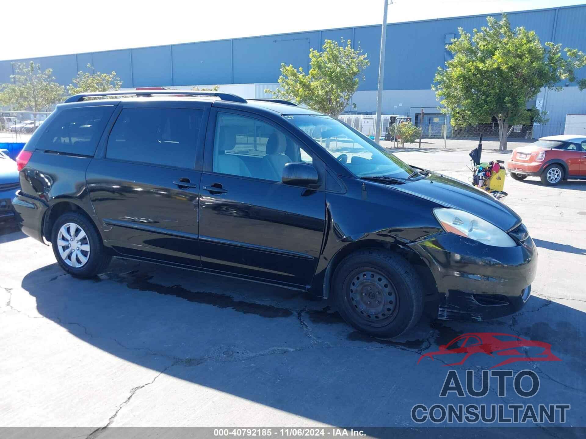 TOYOTA SIENNA 2010 - 5TDKK4CC7AS342866