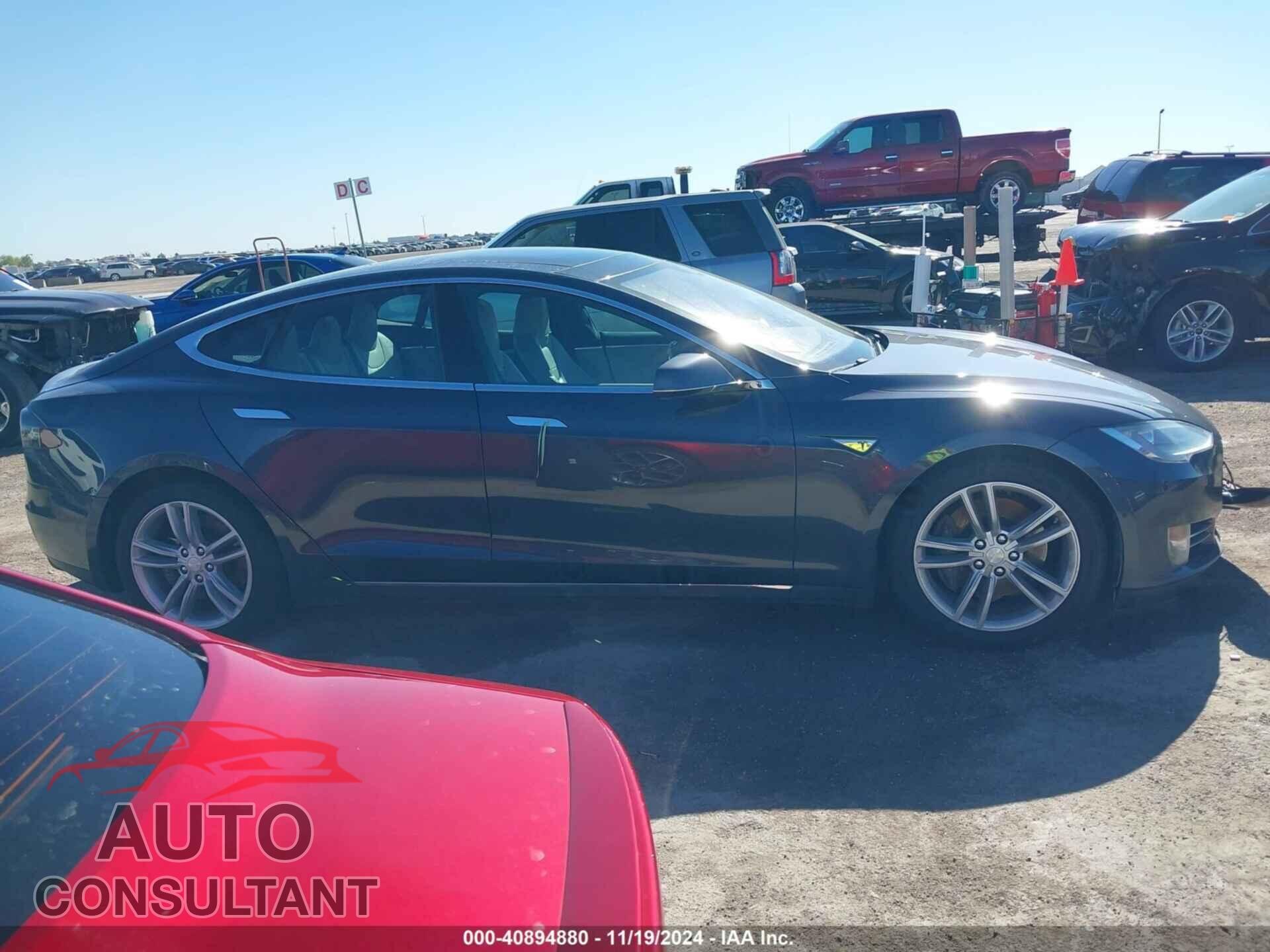 TESLA MODEL S 2015 - 5YJSA1E27FF102525