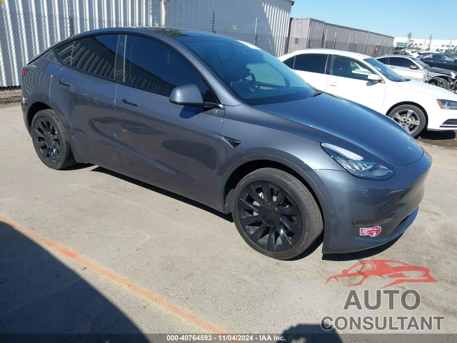 TESLA MODEL Y 2023 - 7SAYGDEE0PA082169