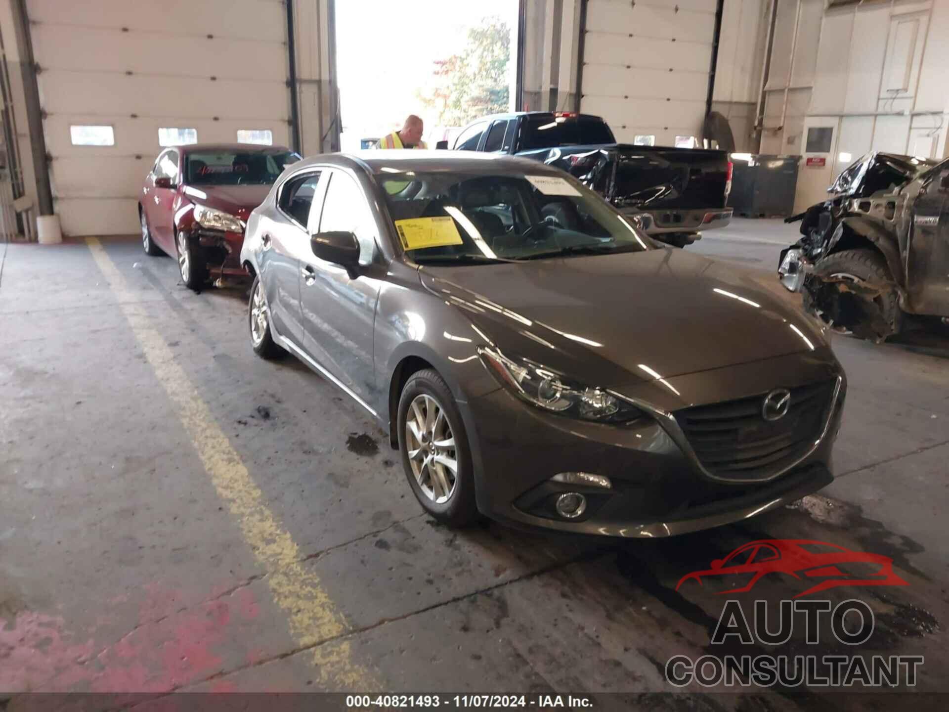 MAZDA MAZDA3 2014 - JM1BM1M70E1121820