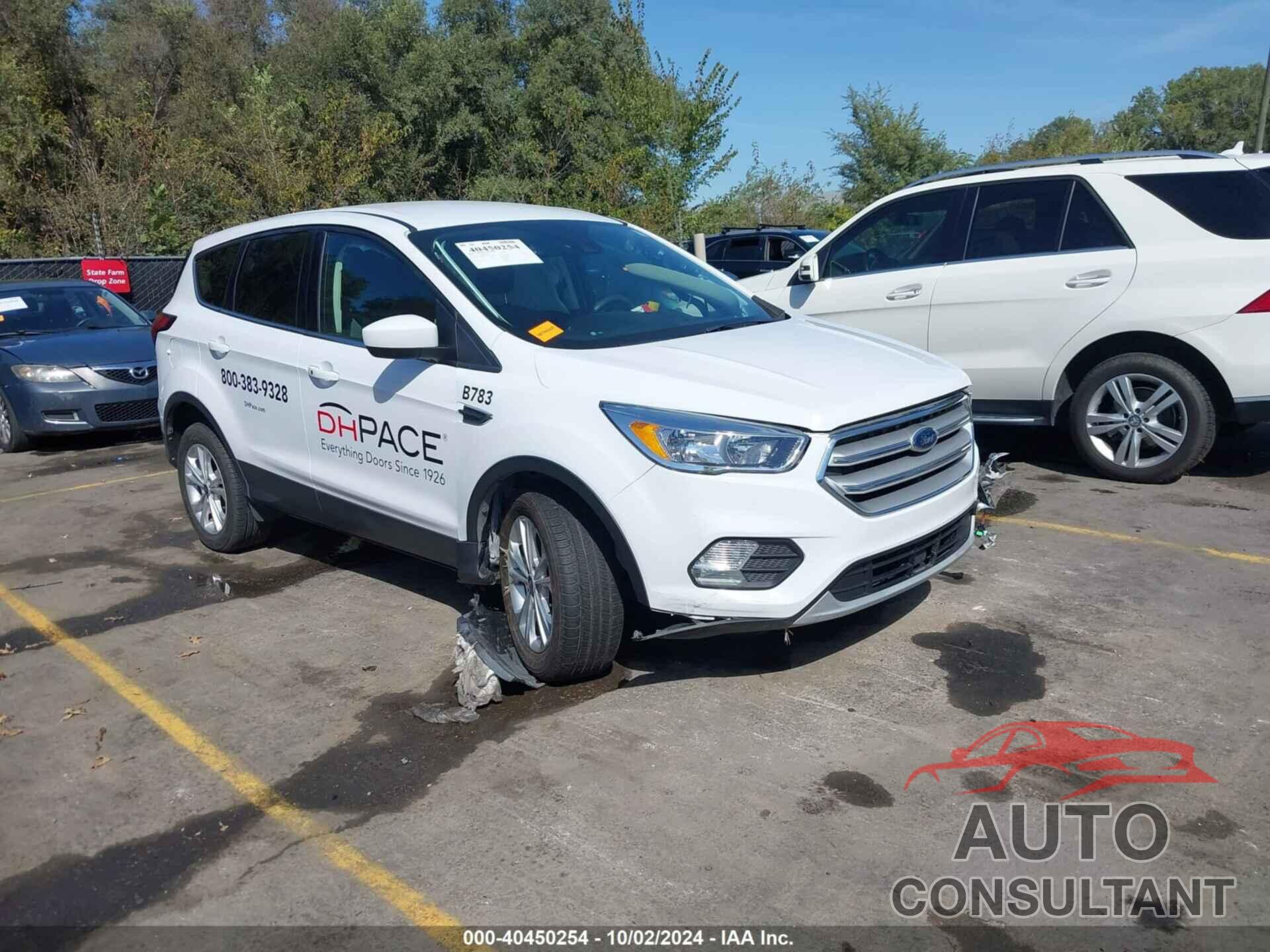 FORD ESCAPE 2019 - 1FMCU0GD5KUB58559