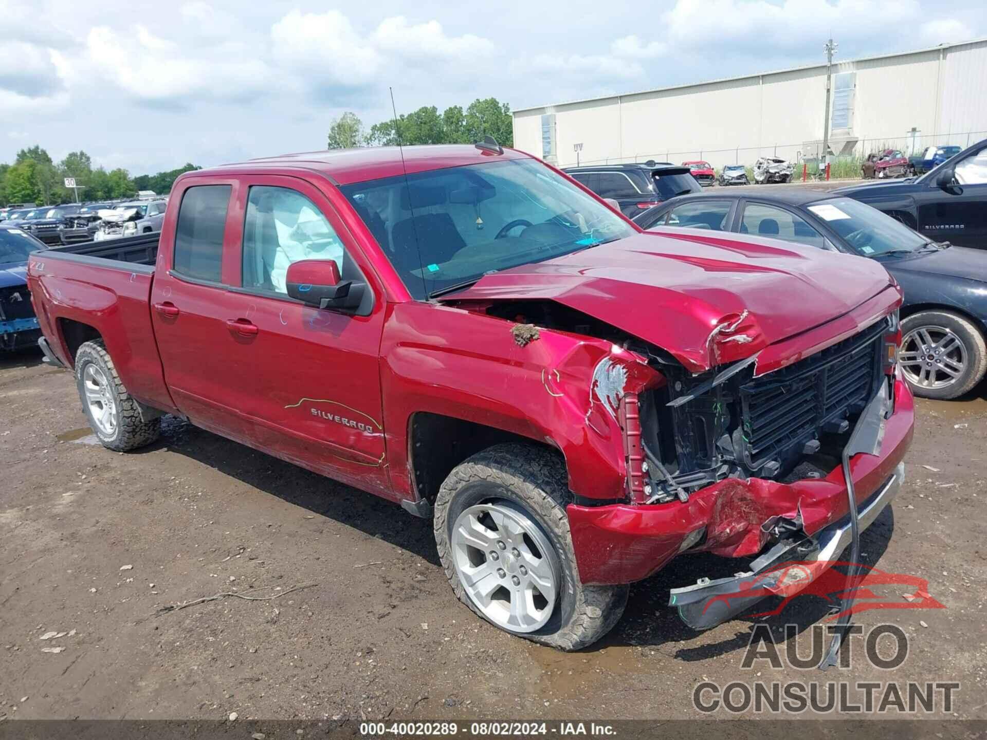 CHEVROLET SILVERADO 1500 2018 - 1GCVKREC8JZ235654