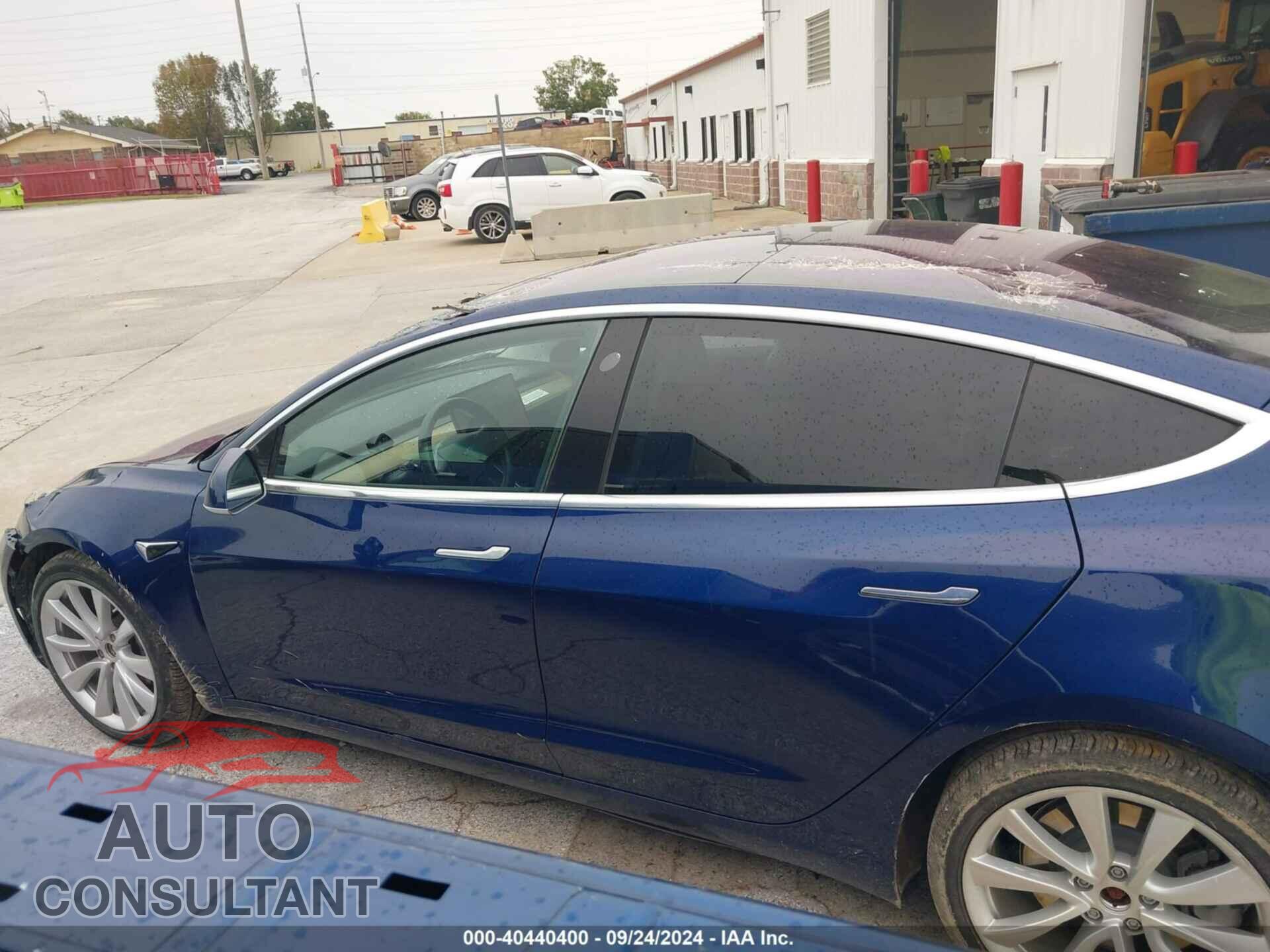 TESLA MODEL 3 2018 - 5YJ3E1EA6JF024733